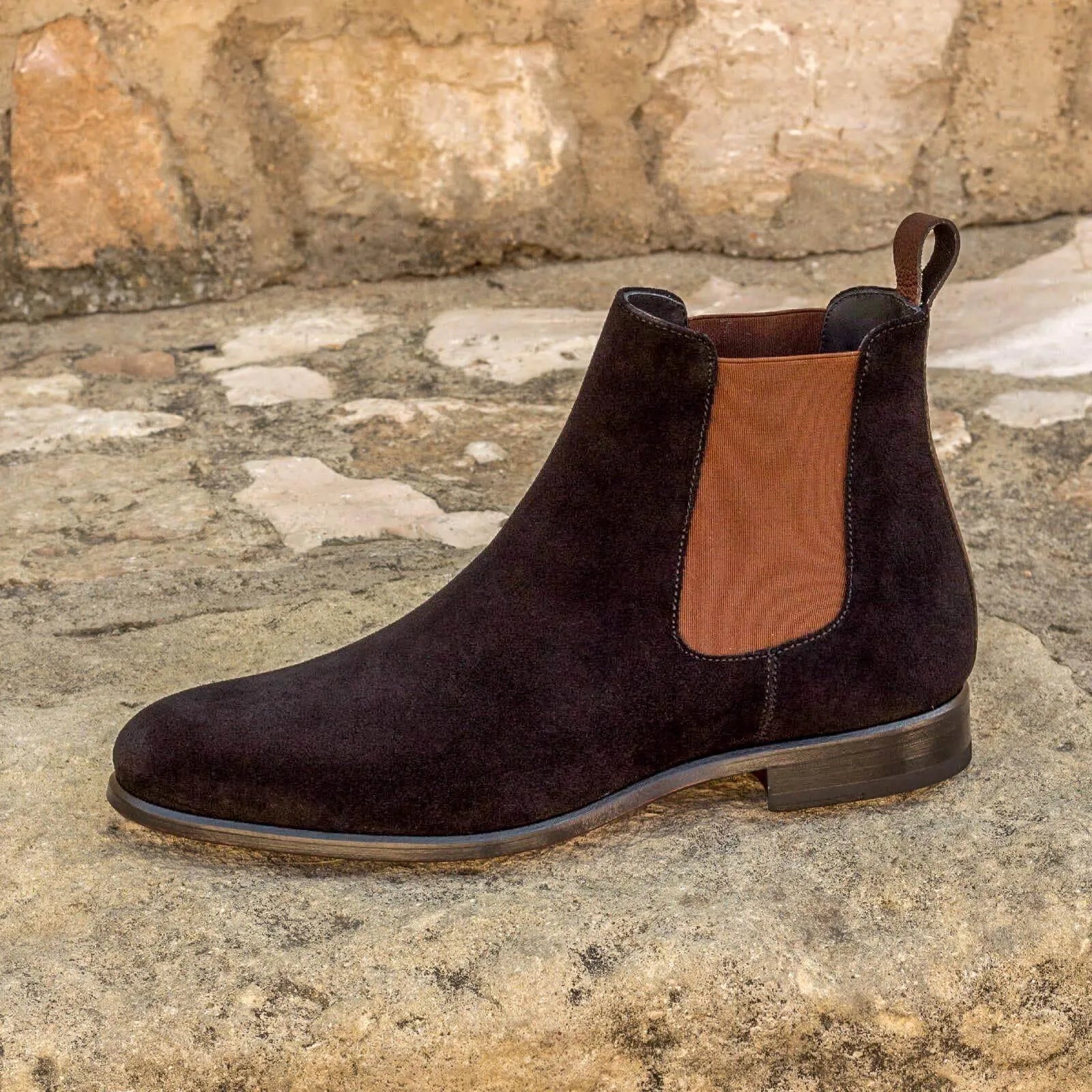 Brown suede Chelsea boots from the 006 Chelsea Suede Boots II collection
