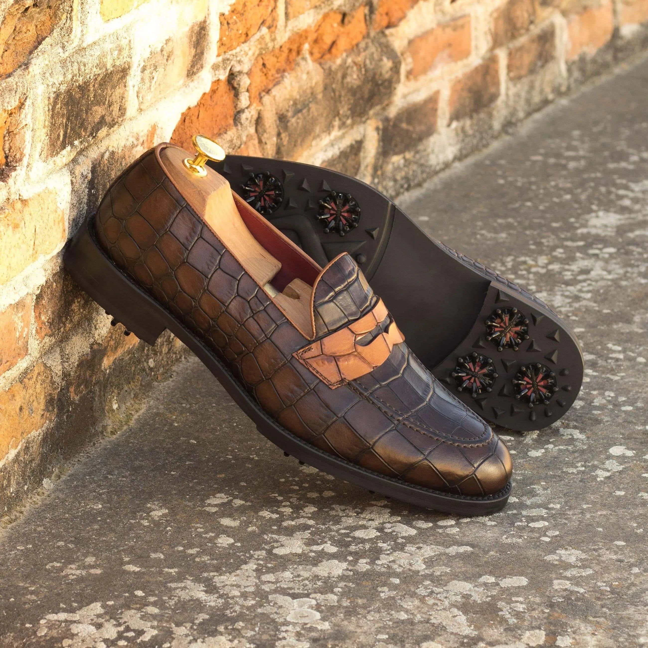 Brown crocodile-patterned loafer golf shoes, model 1918, featuring a med brown painted finish