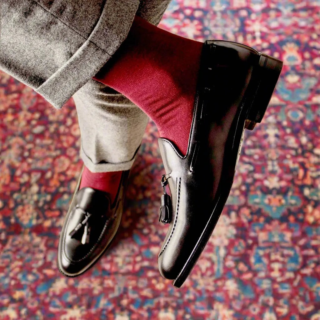 Black leather tassel loafers, 5911 Loafers with a sleek cut, available for shipping