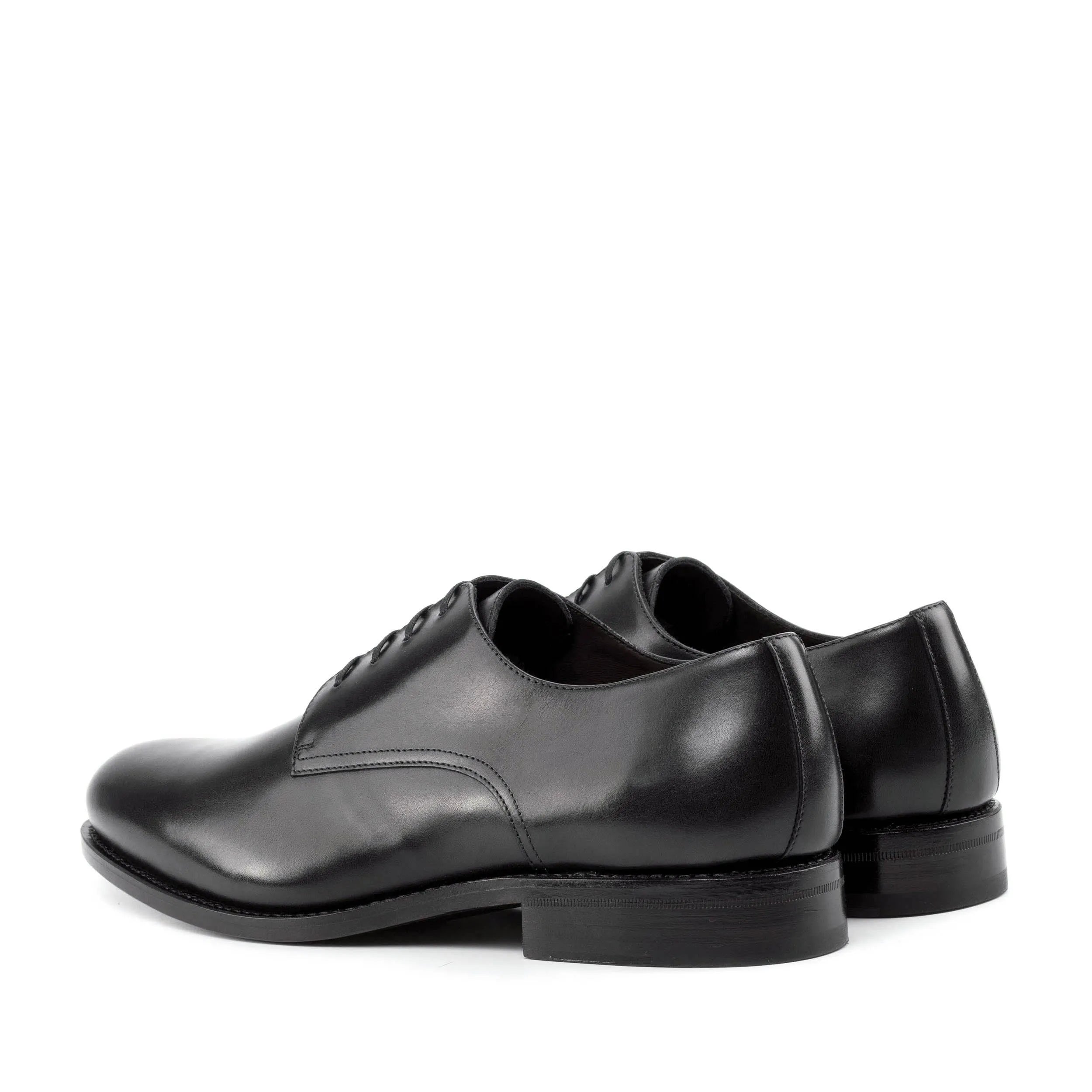 Pair of black calf leather 5980 Derby Shoes, a luxury bespoke choice for men