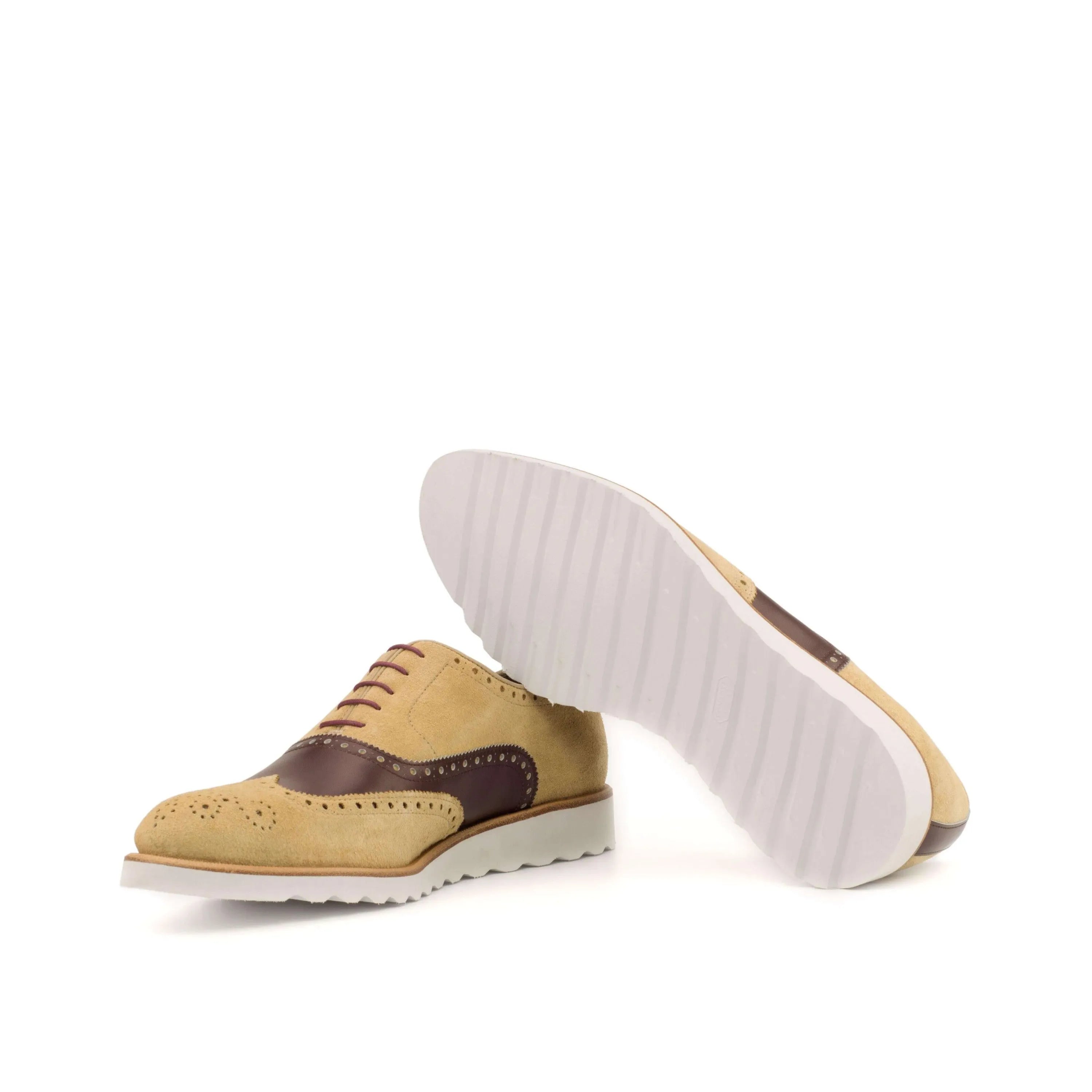 Two-tone leather wingtip shoes Adahy Full Brogue II with a rounded toe for luxury bespoke shoes