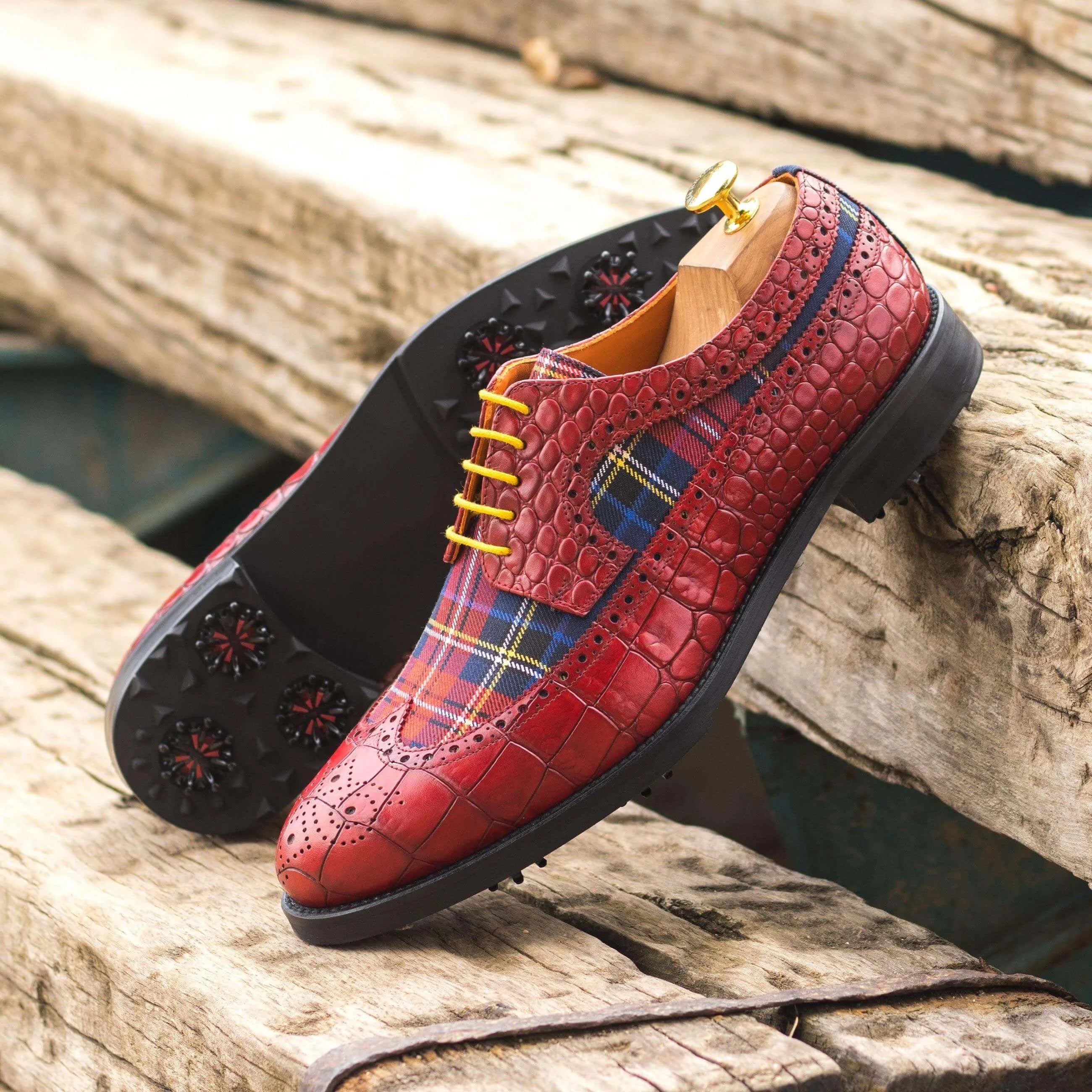 Red and plaid Aldorado Longwing Blucher Golf Shoes II showcasing a stylish long wingtip design