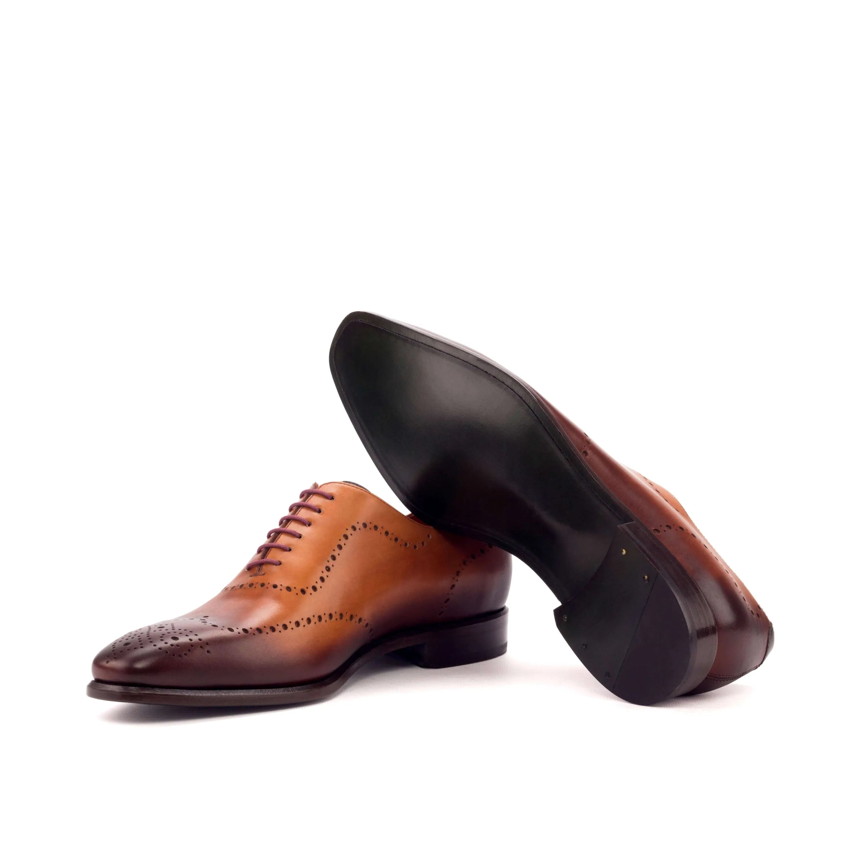 Two-toned leather Andrios wholecut shoes for a sophisticated and elegant look