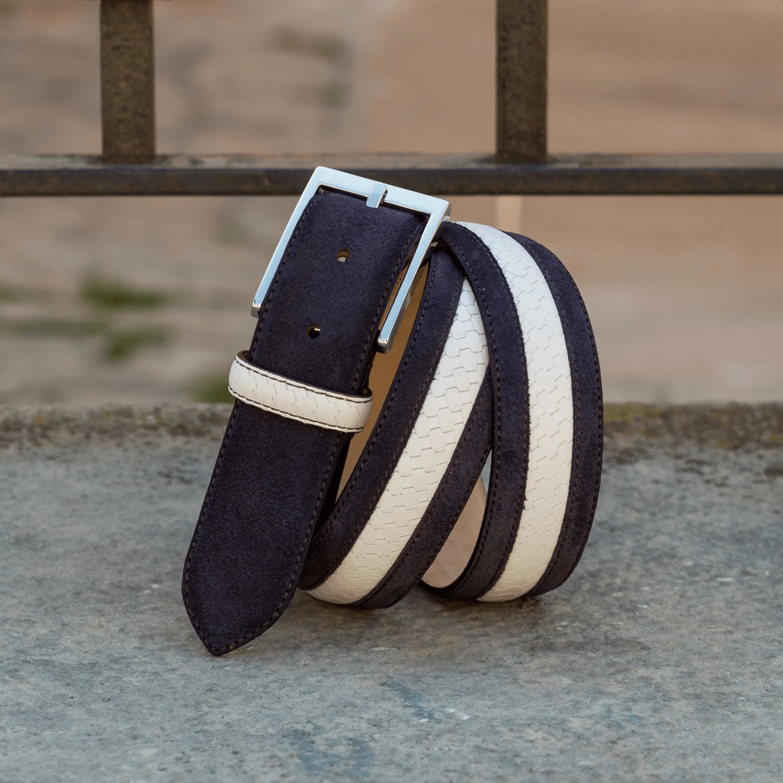 Stylish black and white leather Anza Venice Belt ideal for pairing with trainer sneakers