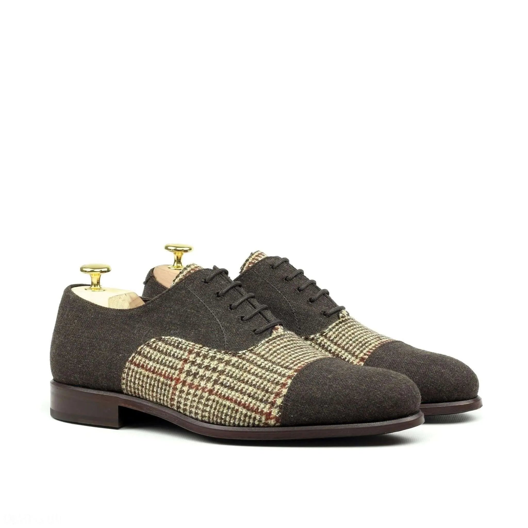 Brown tweed Azzedine Oxford Shoes II showcasing elegant craftsmanship in Oxford shoes