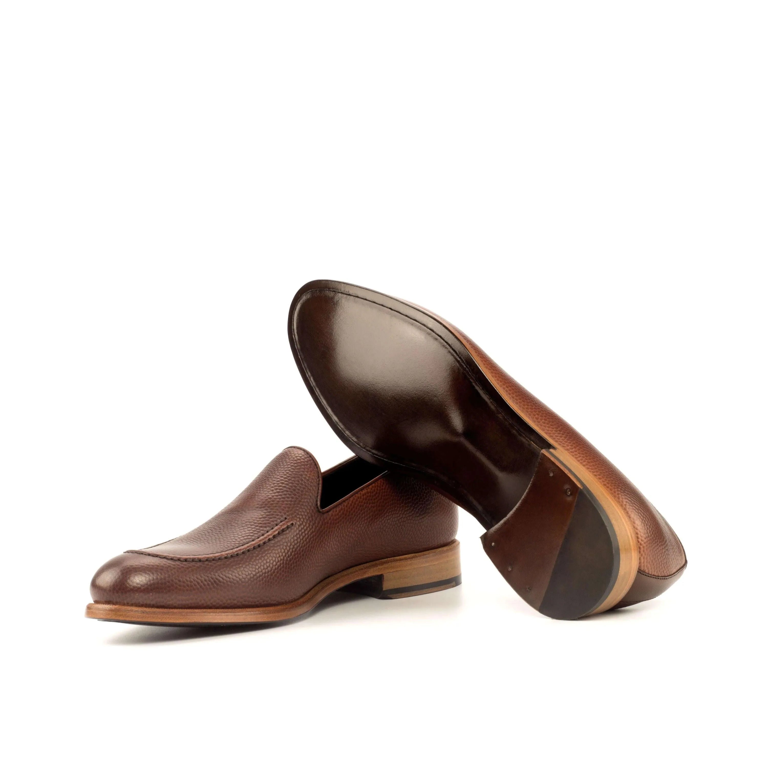 Biyen Loafers II featuring elegant brown leather with a sleek toe shape and total length design
