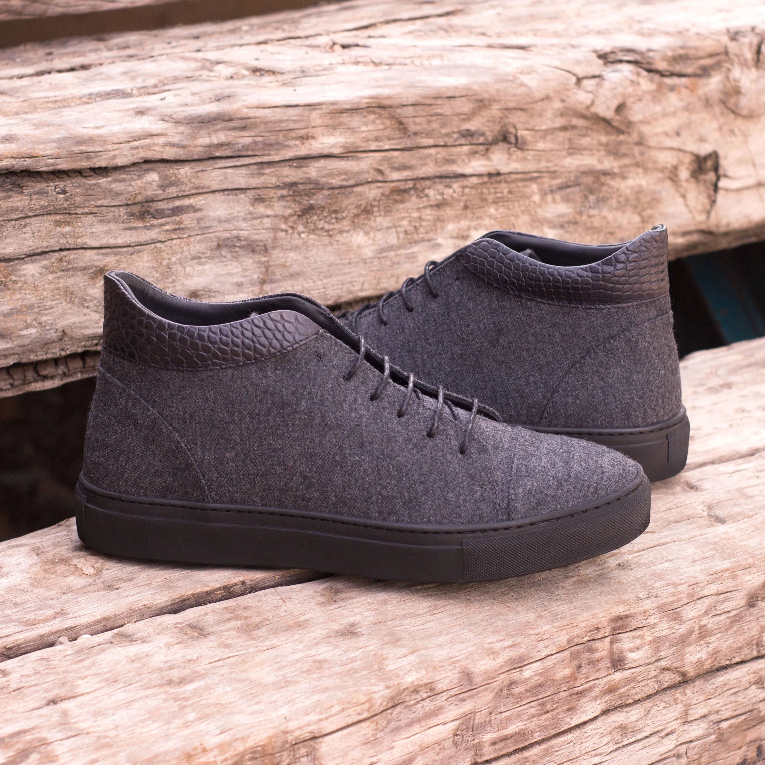 Gray high-top Bonza High sneakers, a choice in luxury bespoke shoes for men