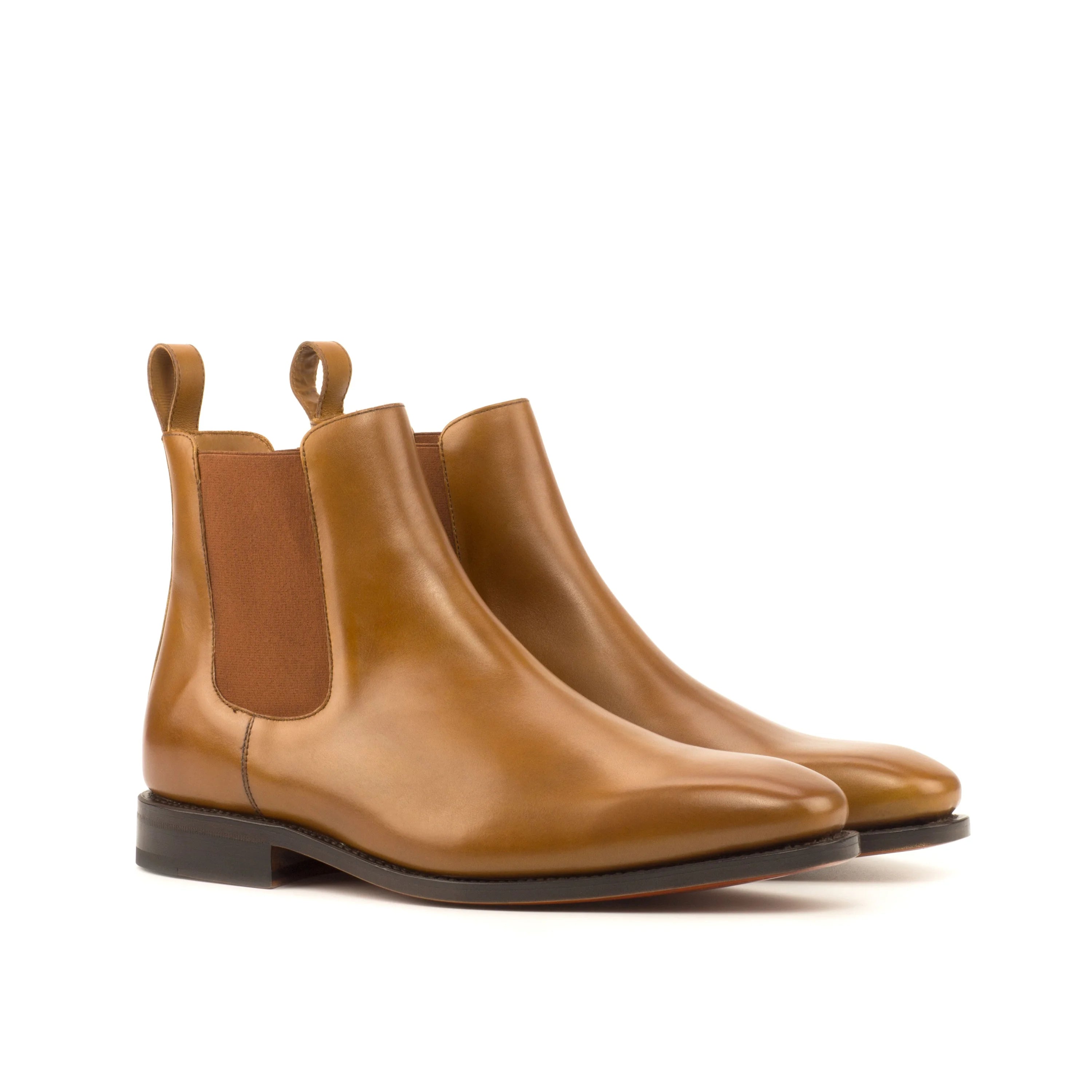 Tan Braindo Chelsea Boots II with polished leather finish and elastic panels