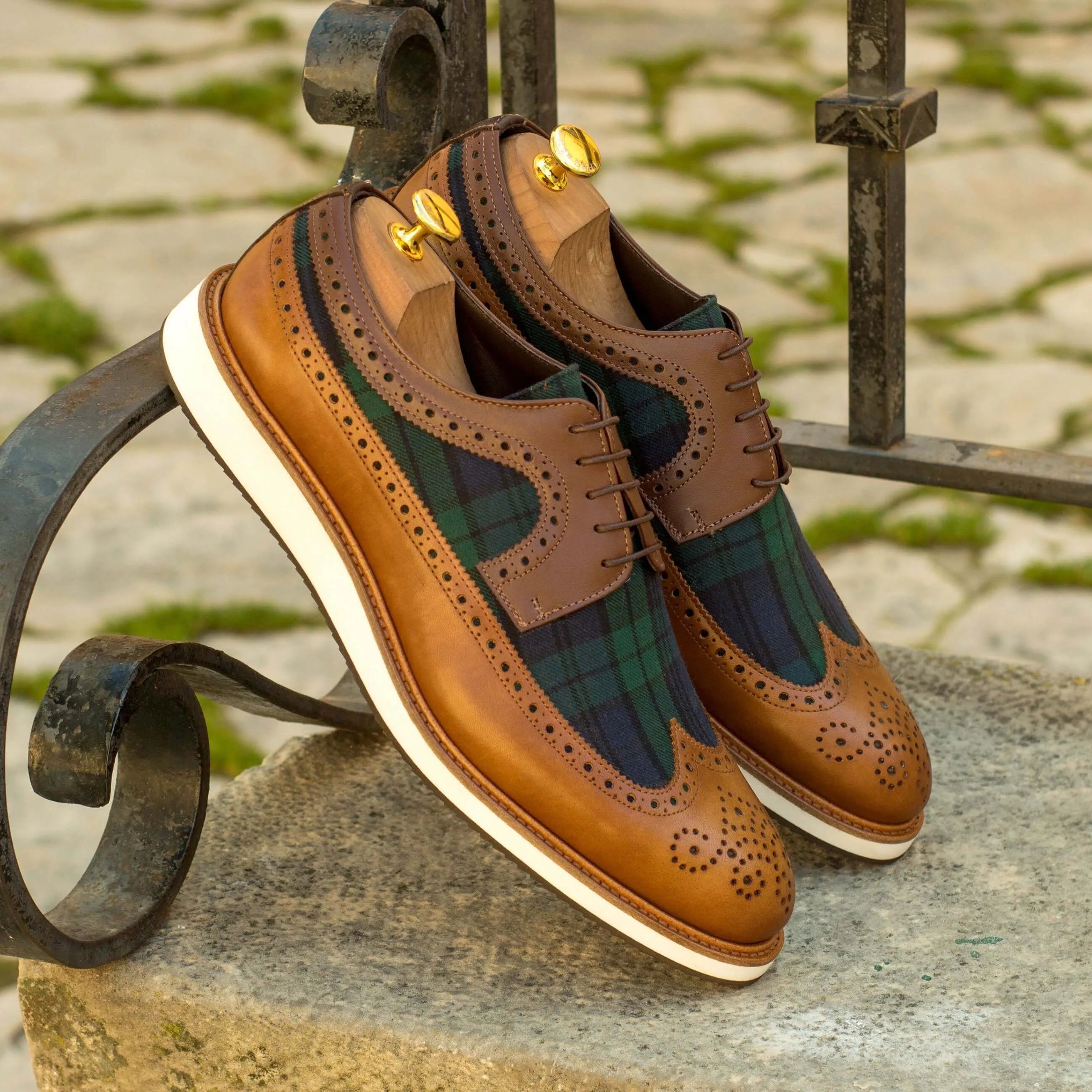 Brown leather and plaid wingtip shoes, C89 Longwing Blucher, stylish long wingtip blucher