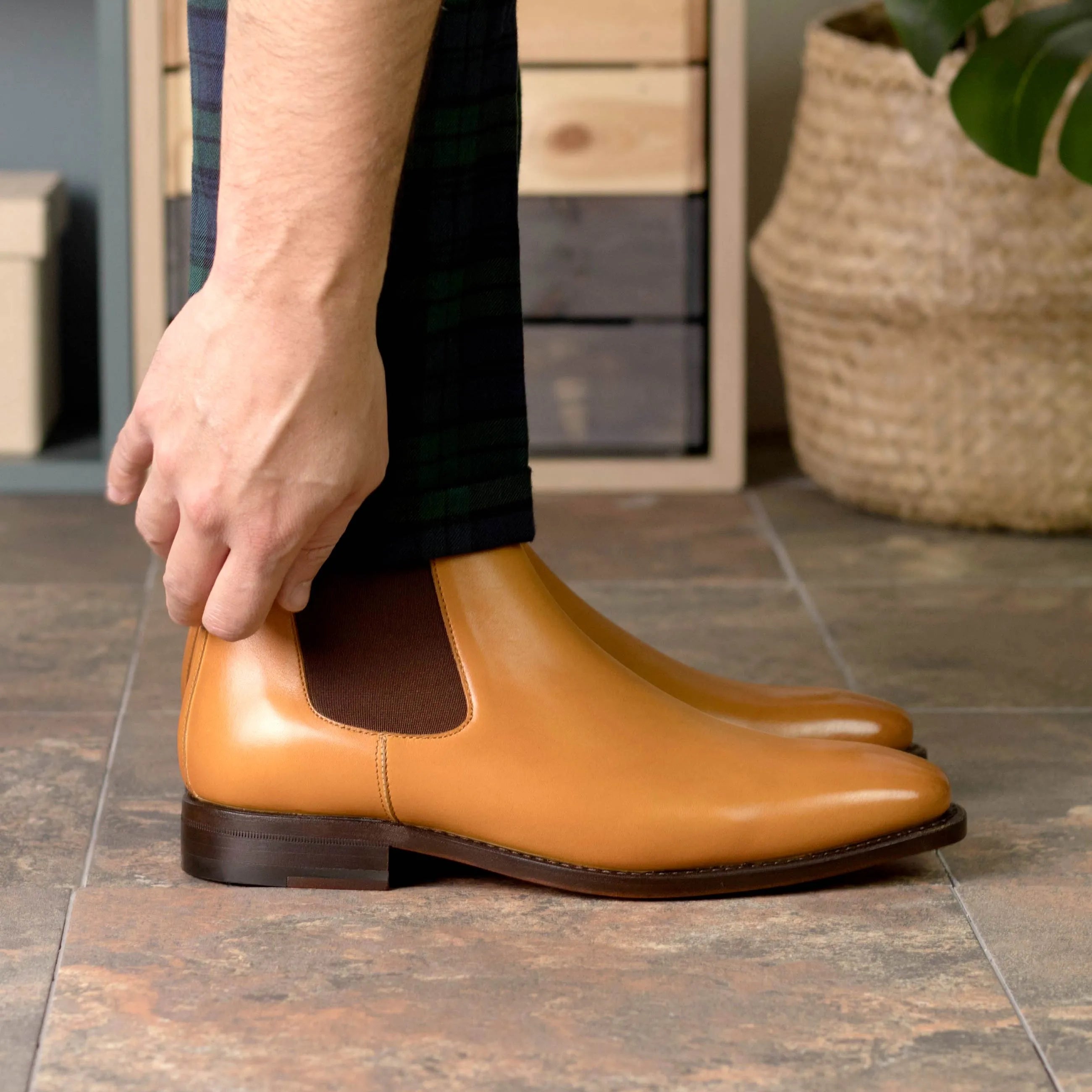 Tan leather Canni Chelsea Boots, stylish and versatile for any fast lane lifestyle