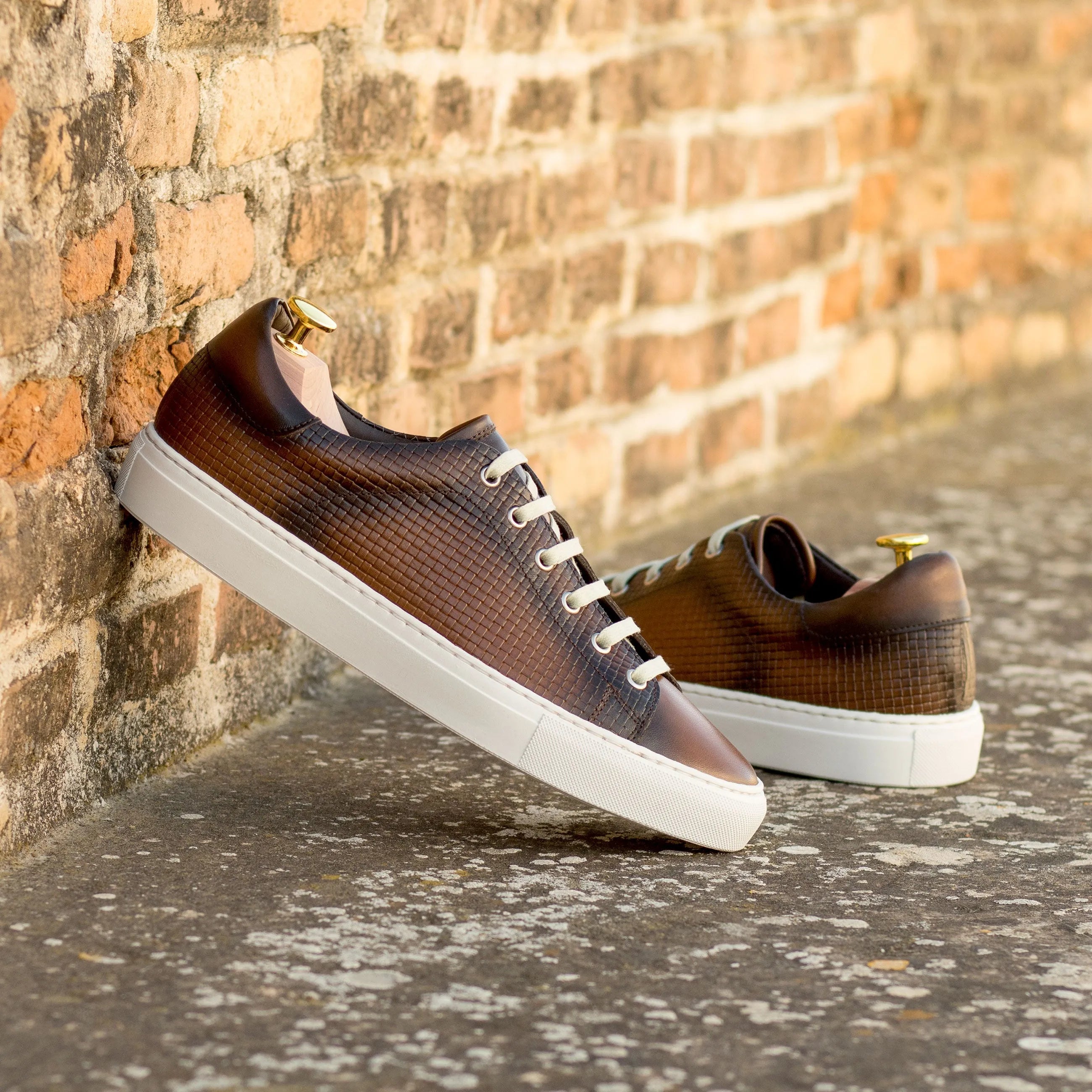 Brown leather Capafive Trainer Sneaker II with white soles for a stylish look