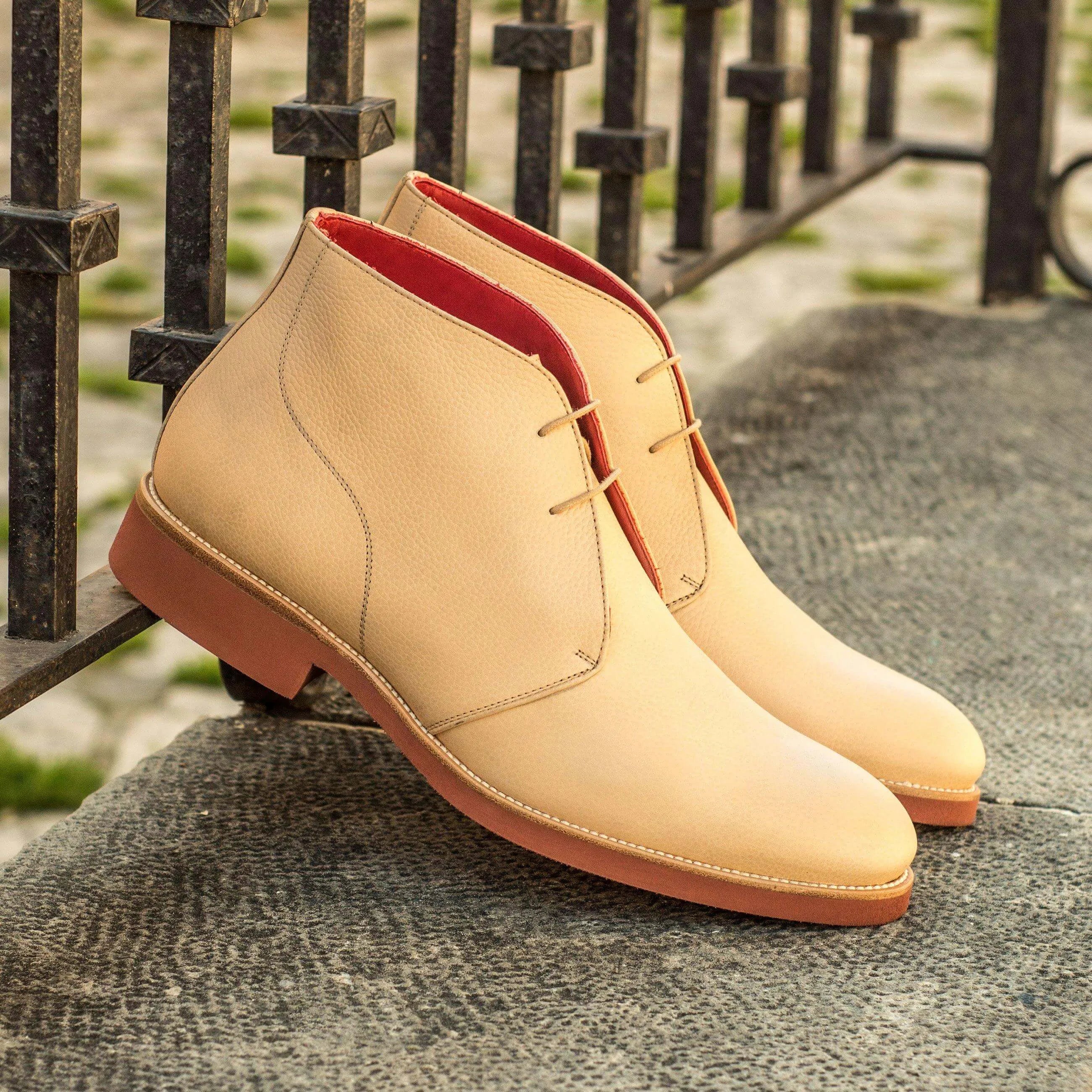 Tan leather Castellos Chukka boots II showcasing stylish chukka boots design