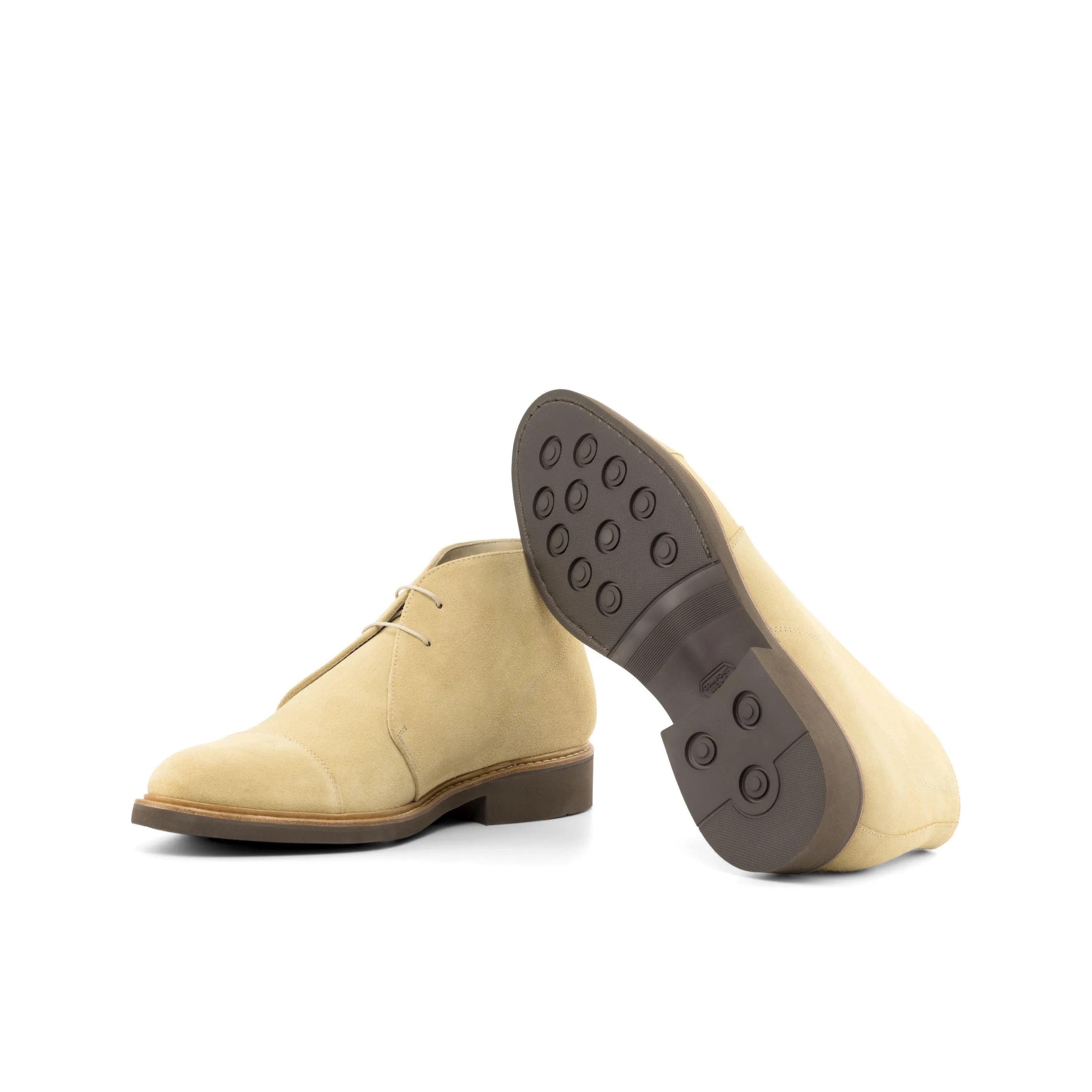 Beige suede Dandy Chukka Boots II, the stylish choice for versatile chukka boots