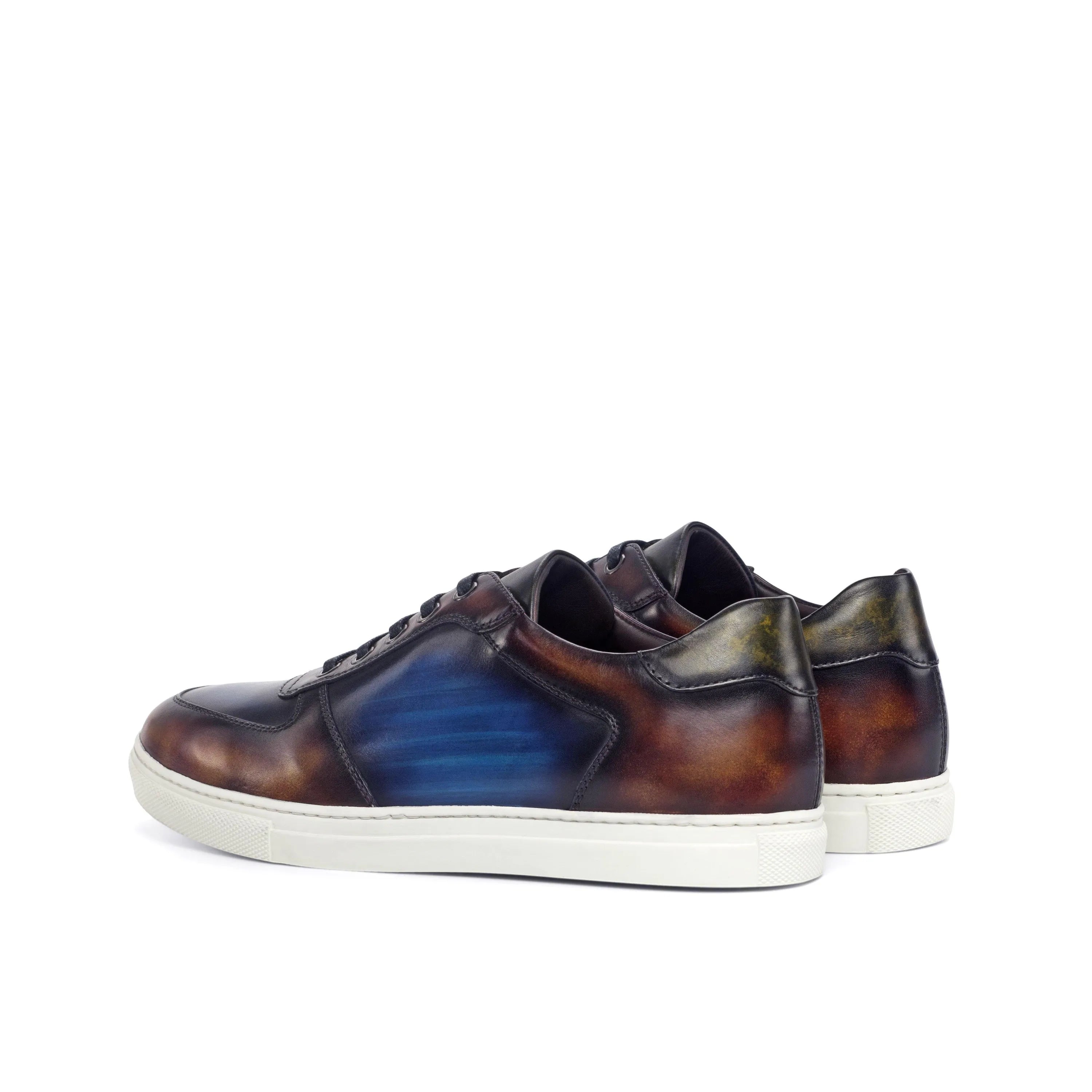 Leather low-top Deen Patina sneakers showcasing a refined crust patina finish