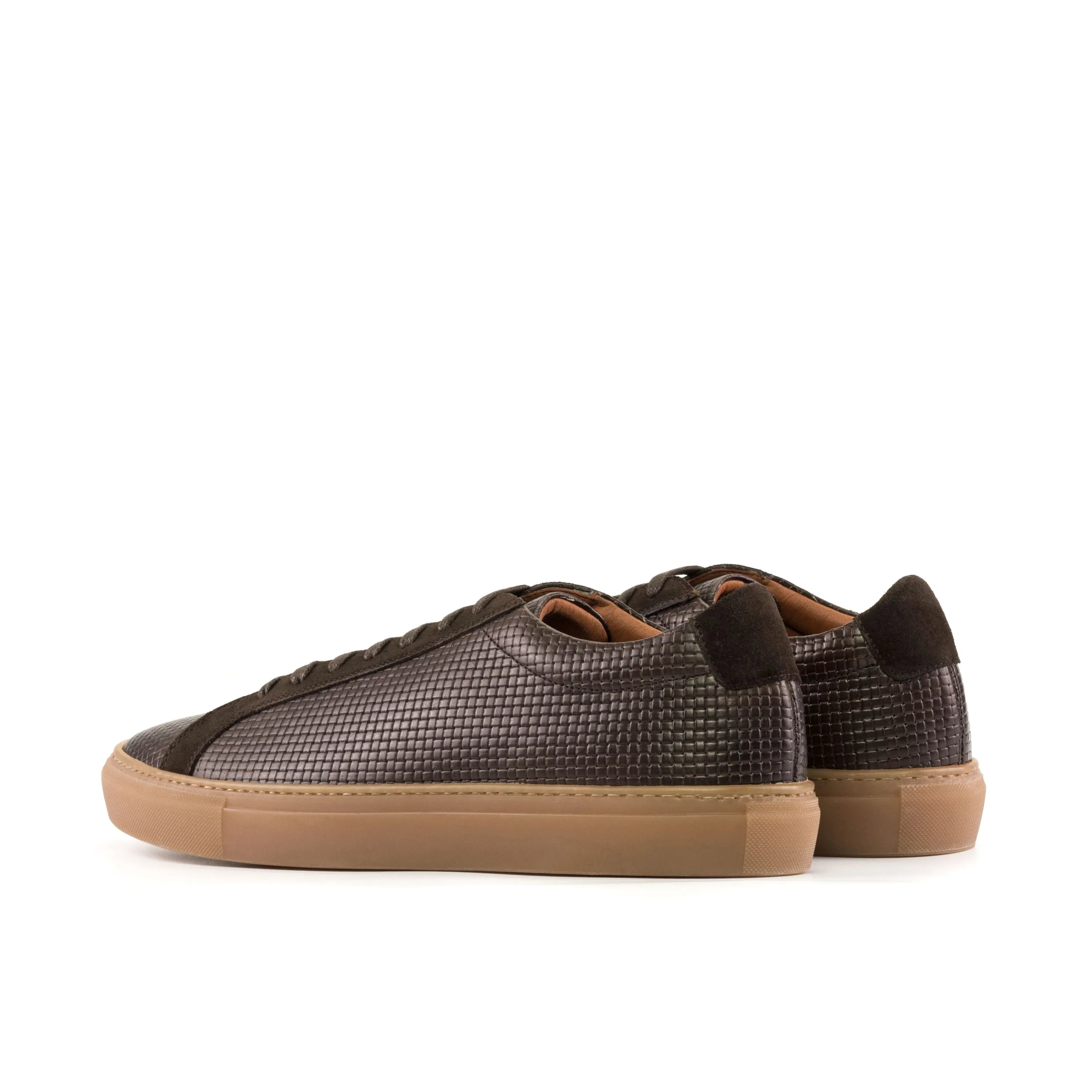 Brown woven leather sneakers from the Durandruan low kick collection, perfect for stylish comfort