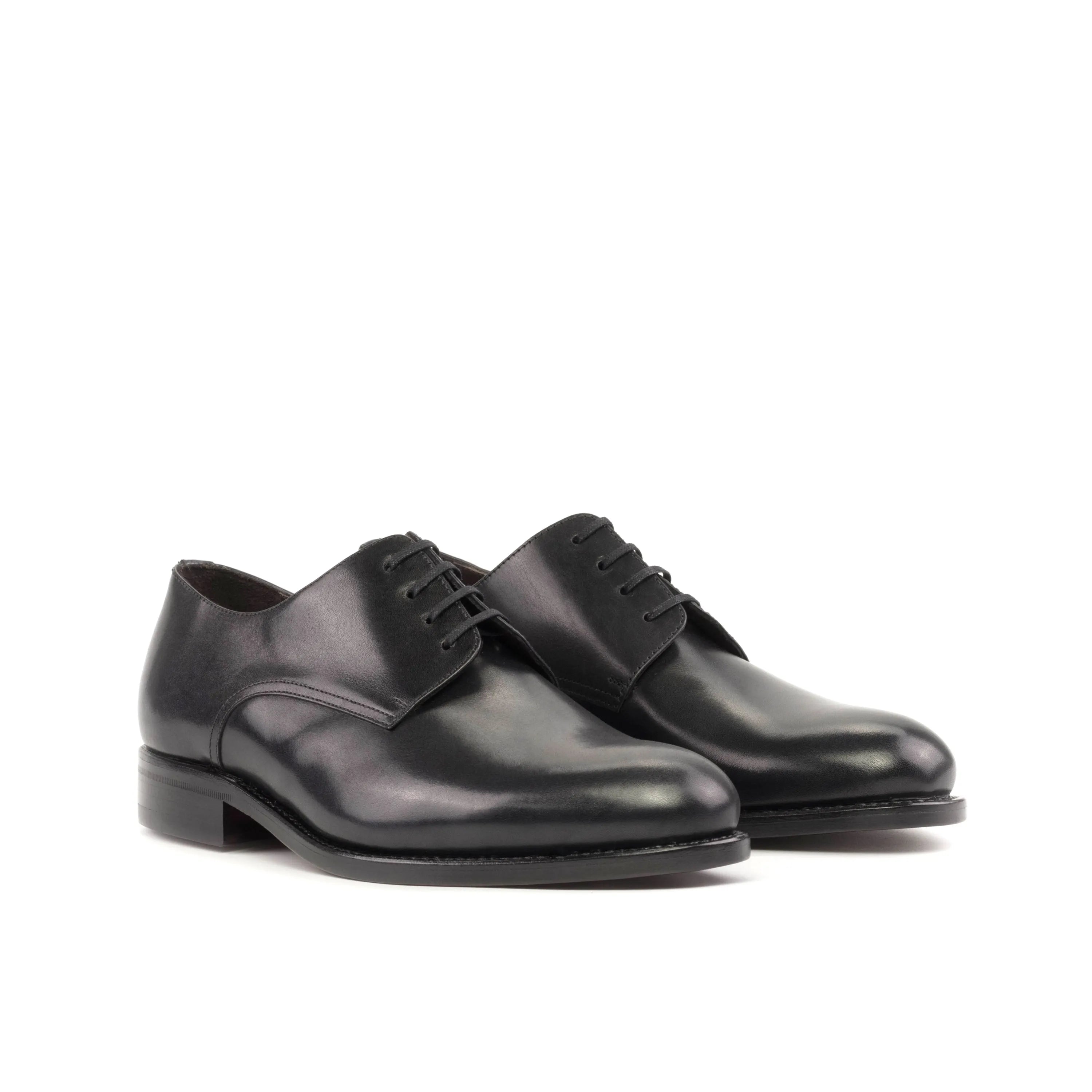 Pair of black leather Edanos Derby shoes II for a sophisticated look in the fast lane