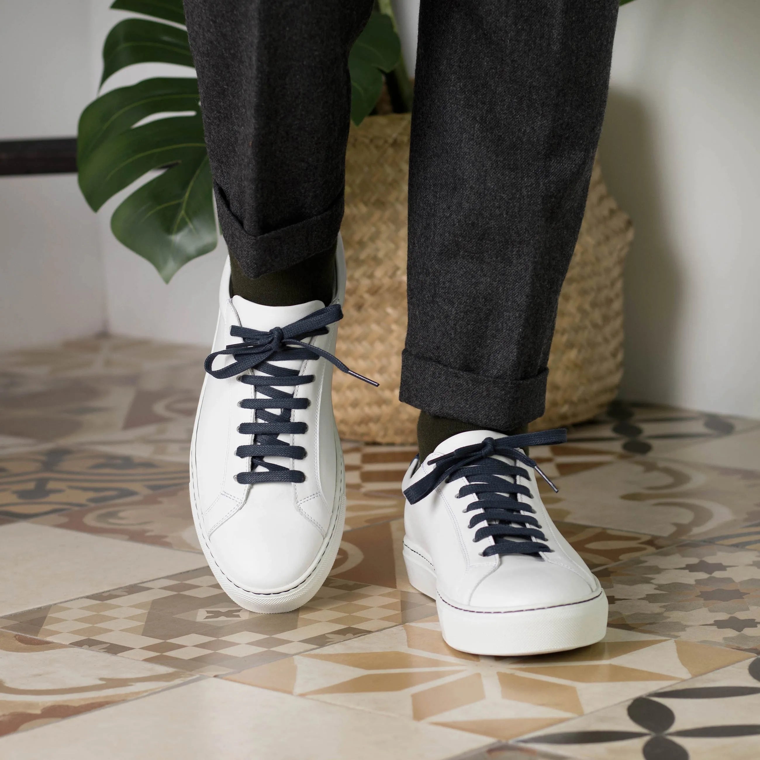 White calf leather Explorer Low Kick Sneakers with navy laces for stylish comfort