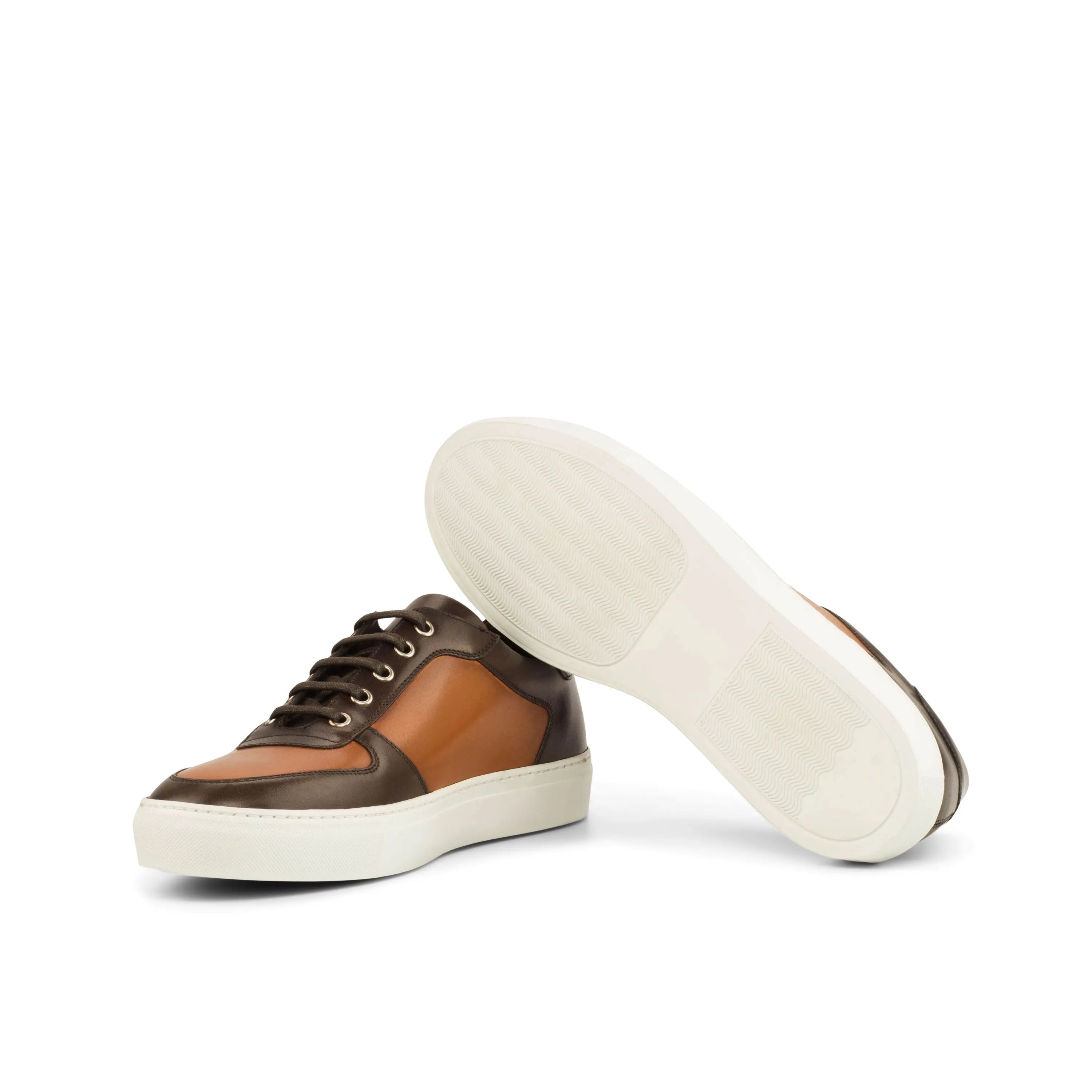 Two-tone leather FG39 Low Top Sneakers featuring painted calf design in trainer style