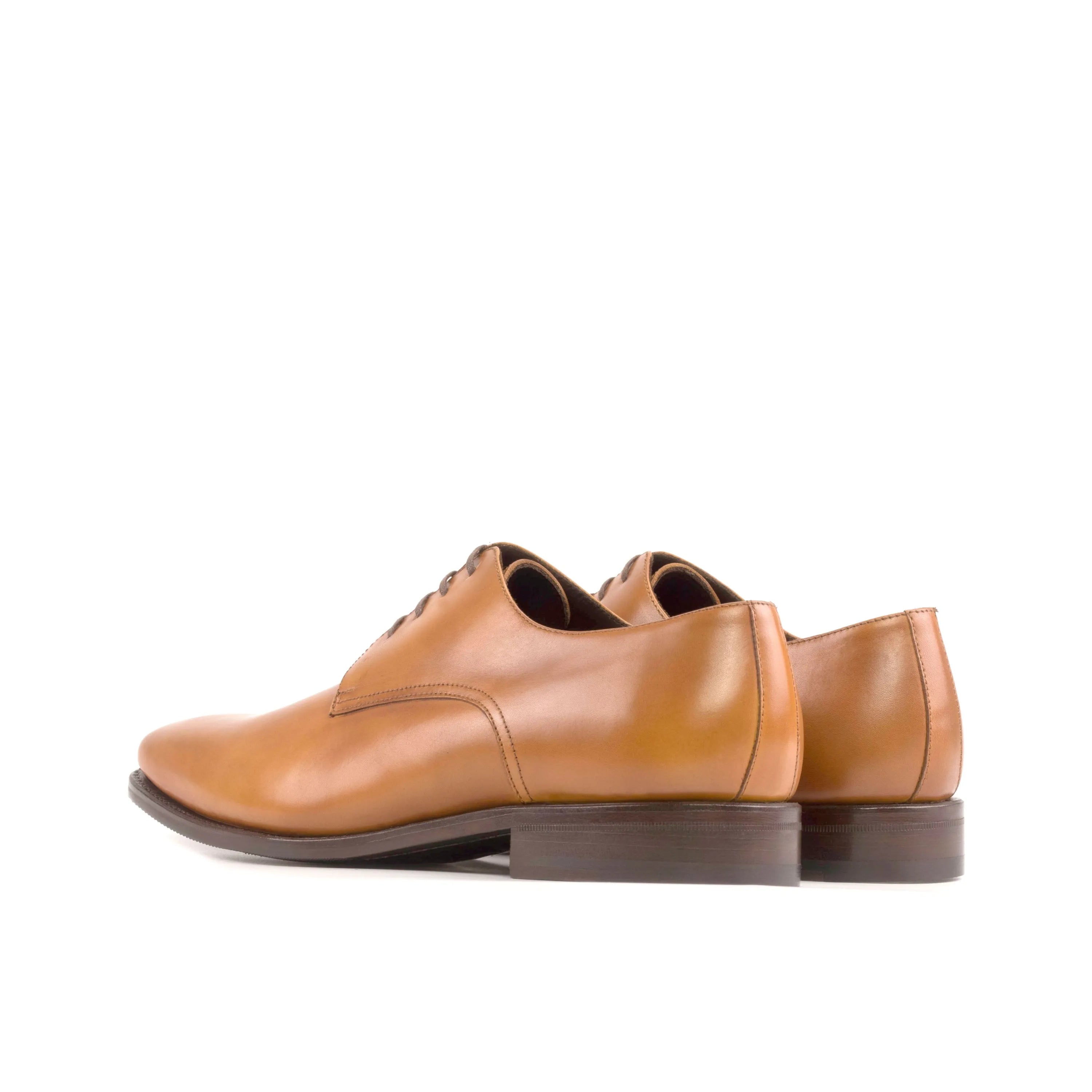 Tan leather Fiolo Derby shoes showcasing elegance and style for a fast lane lifestyle