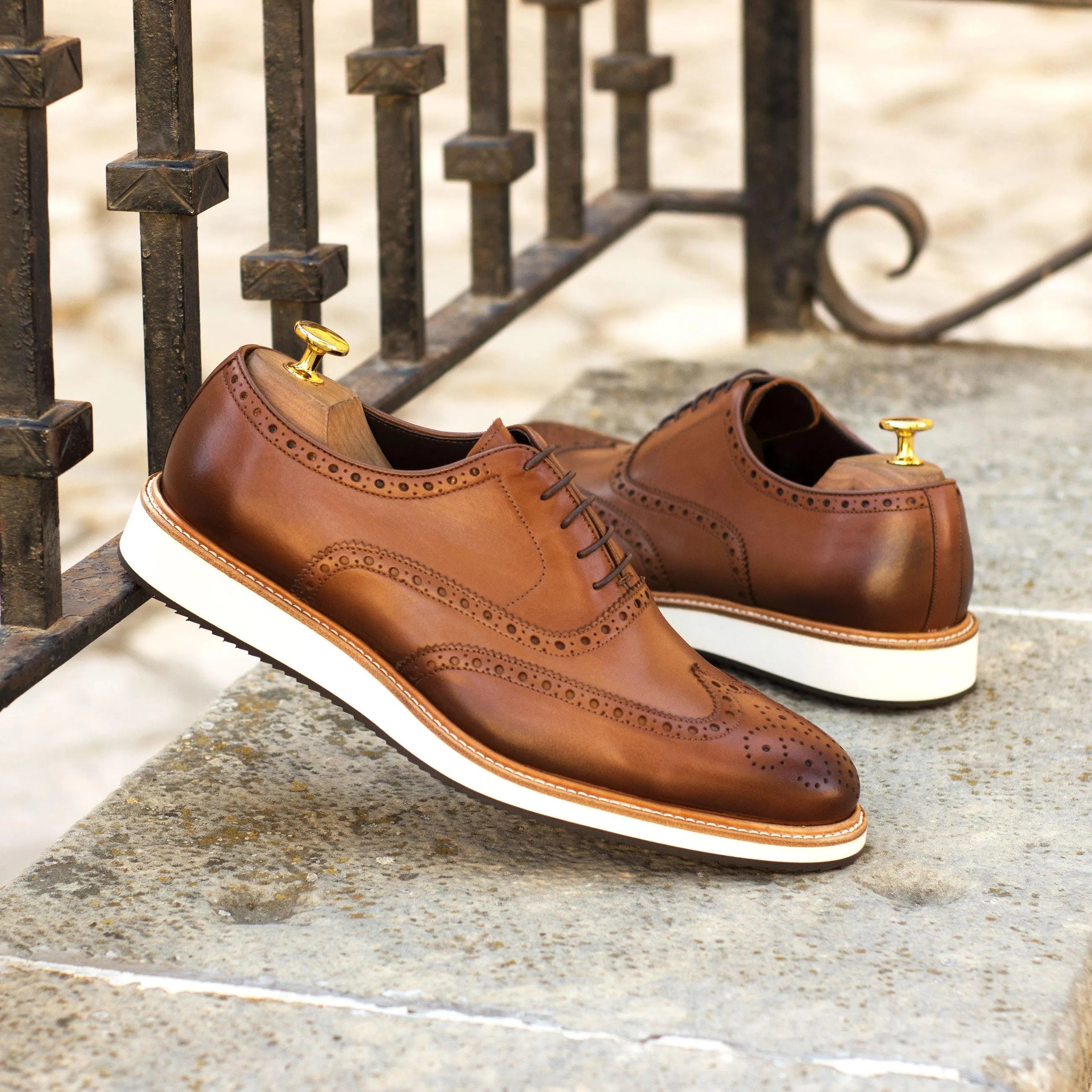 Brown leather wingtip shoes from GH09, luxury bespoke brogue shoes for men
