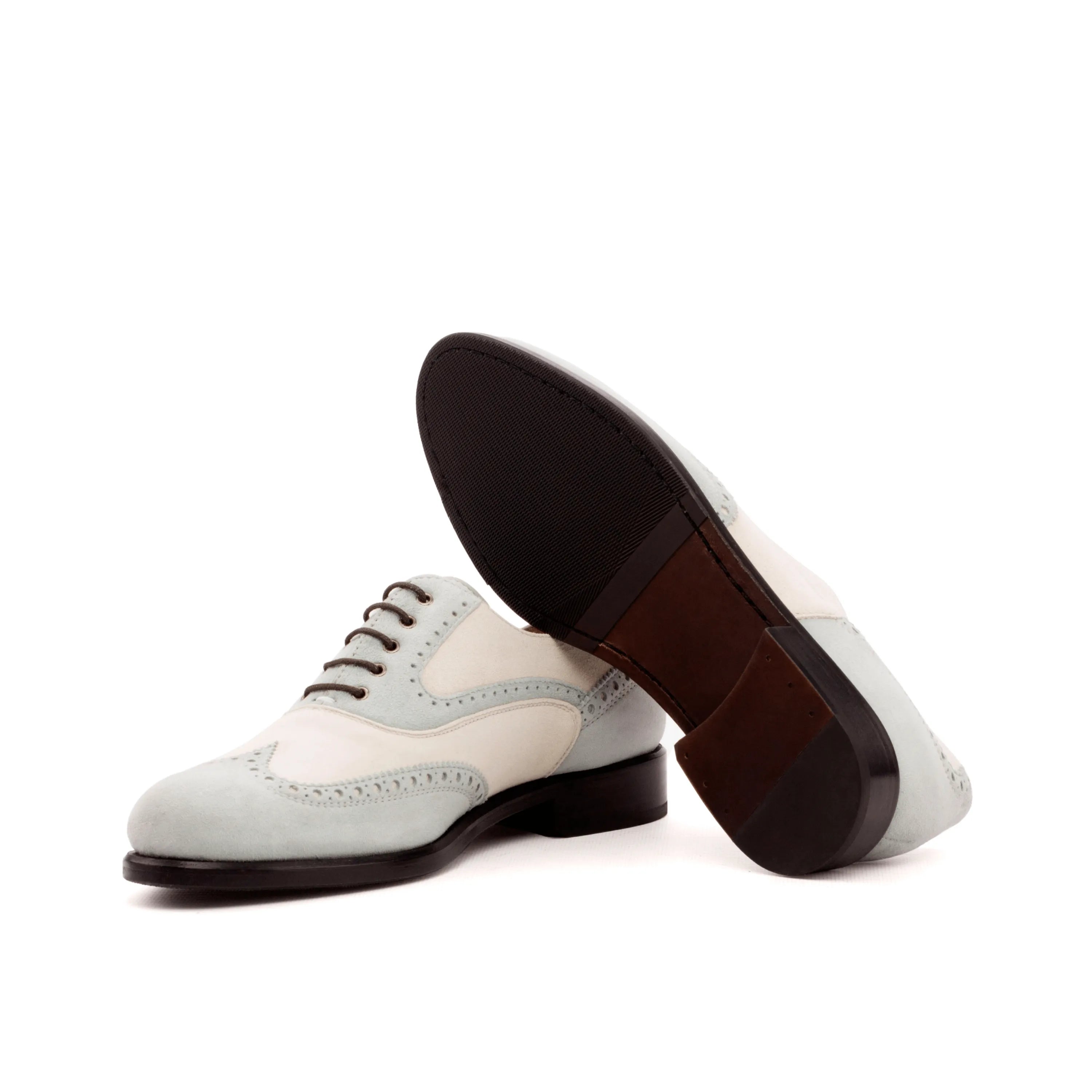 Two-tone leather wingtip shoes from Guda Ladies Oxford collection for stylish women