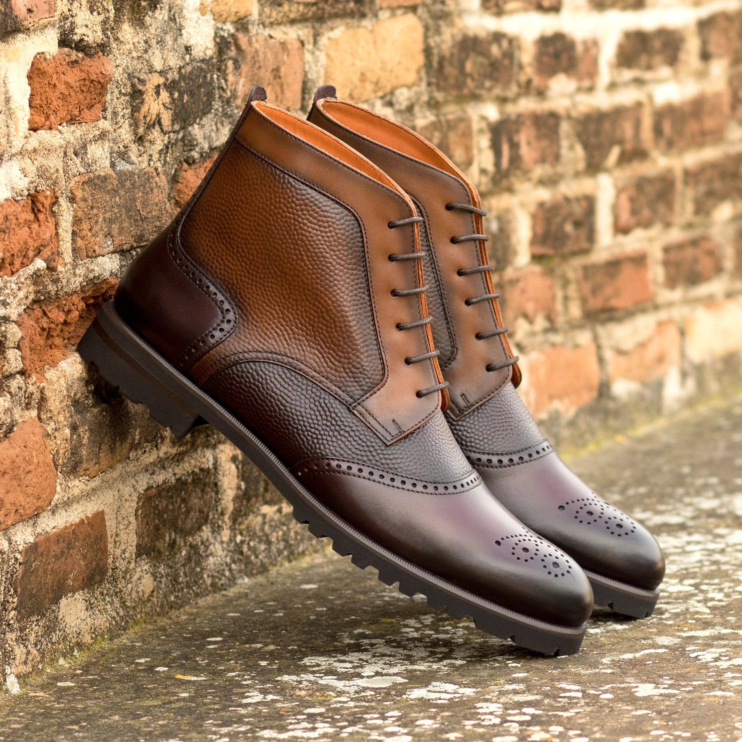 Two-toned leather wingtip boots from Luna Ladies Military Brogue collection