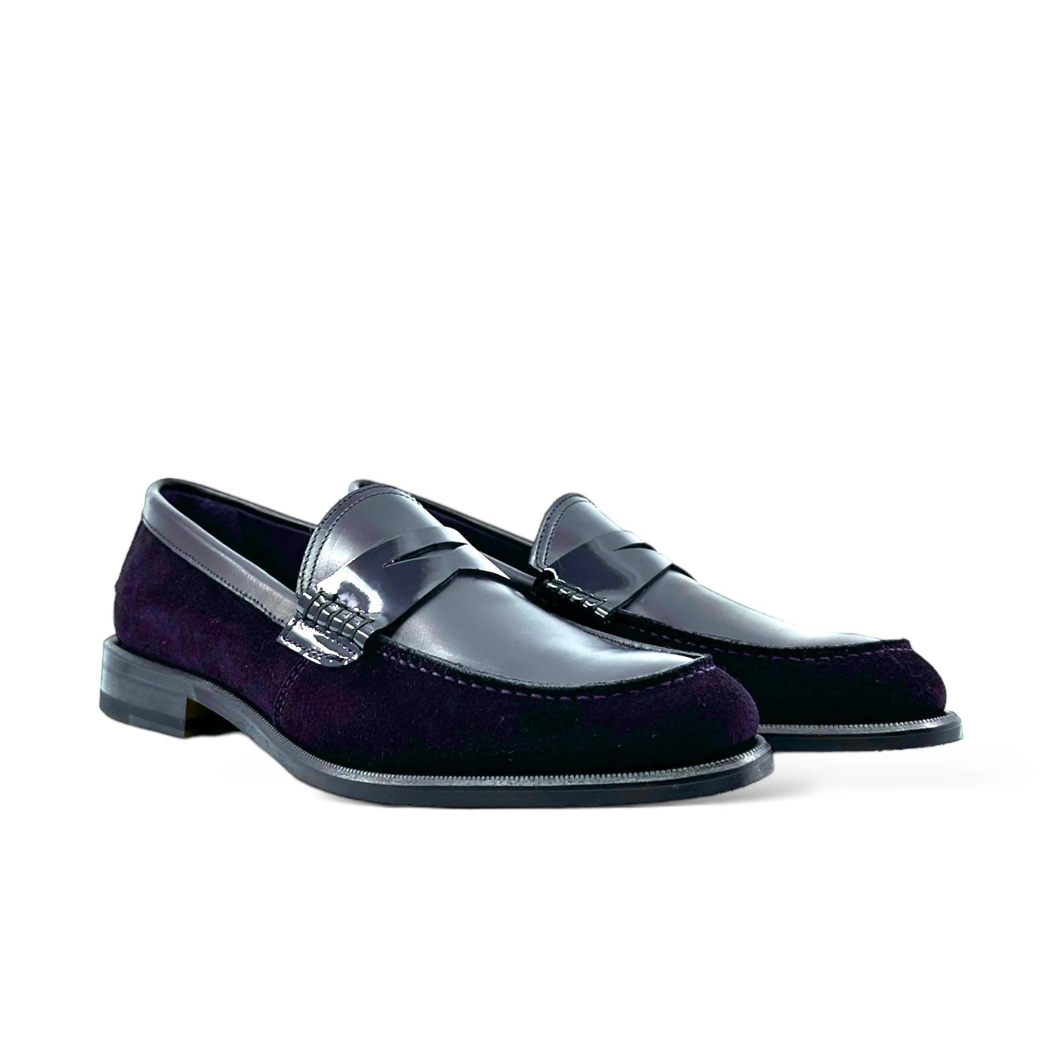 Two-tone loafers from Marisool Ladies, perfect for stylish women’s footwear