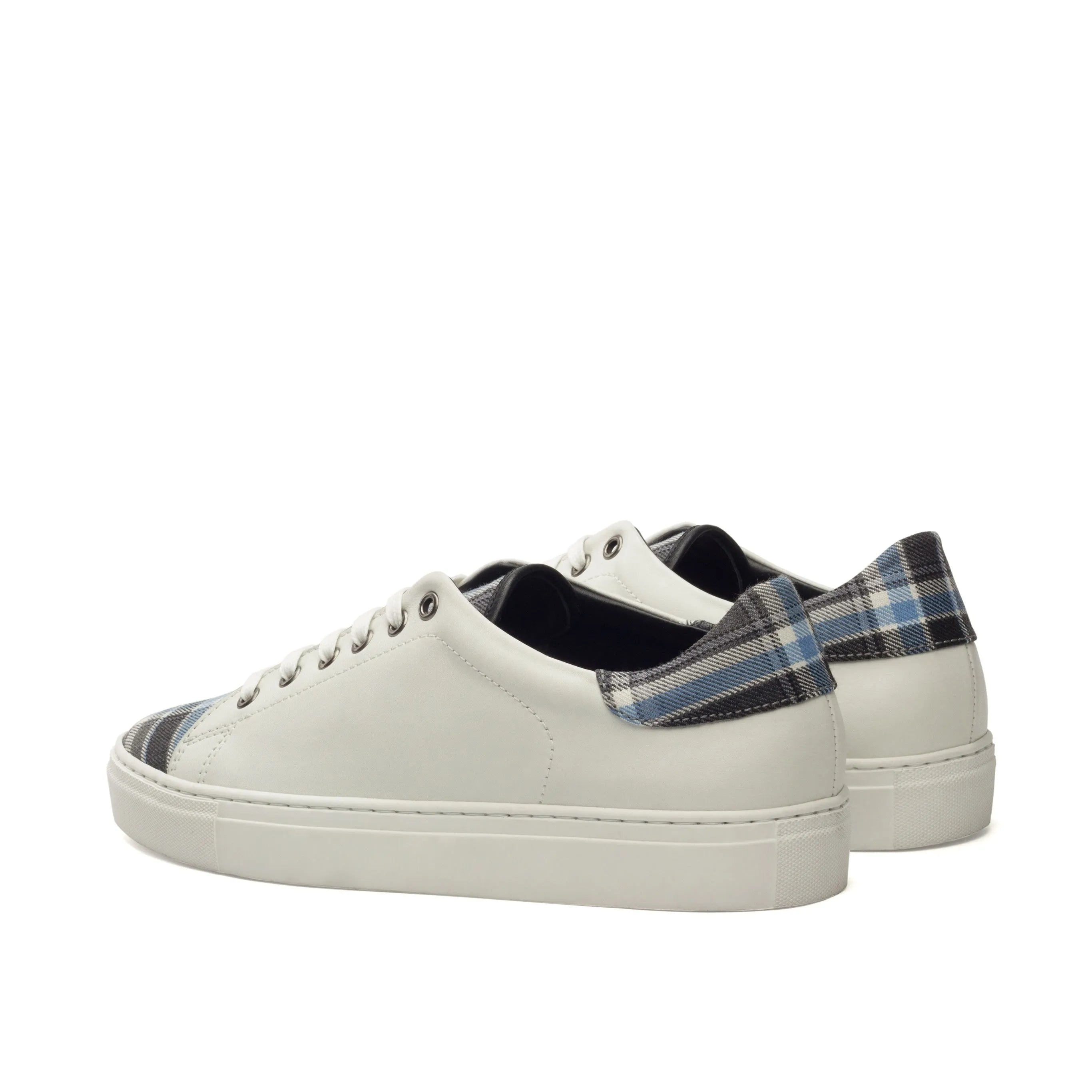 White leather Oldy Trainer Sneaker featuring stylish plaid accents for trendy footwear