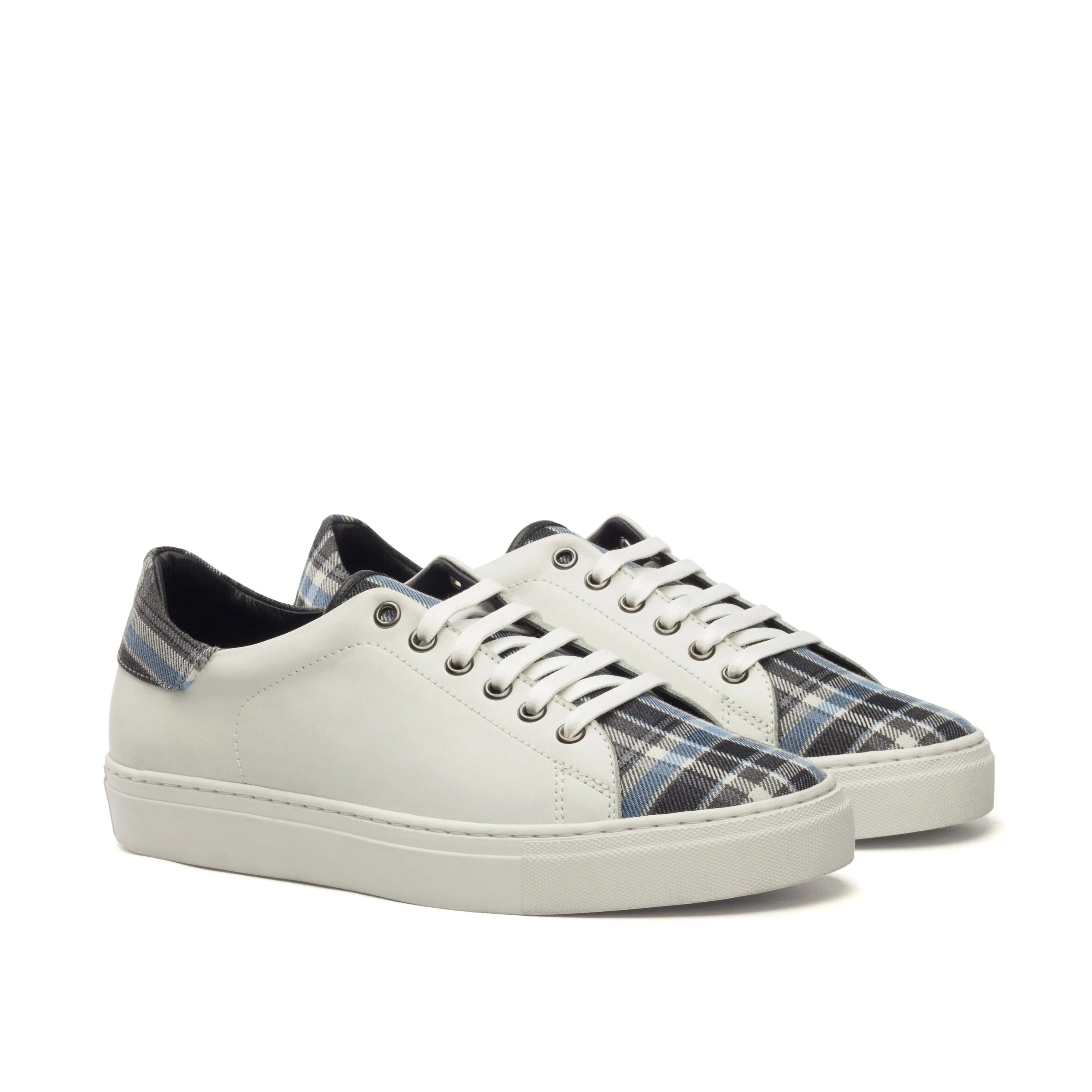 White leather Oldy Trainer Sneaker featuring stylish plaid accents