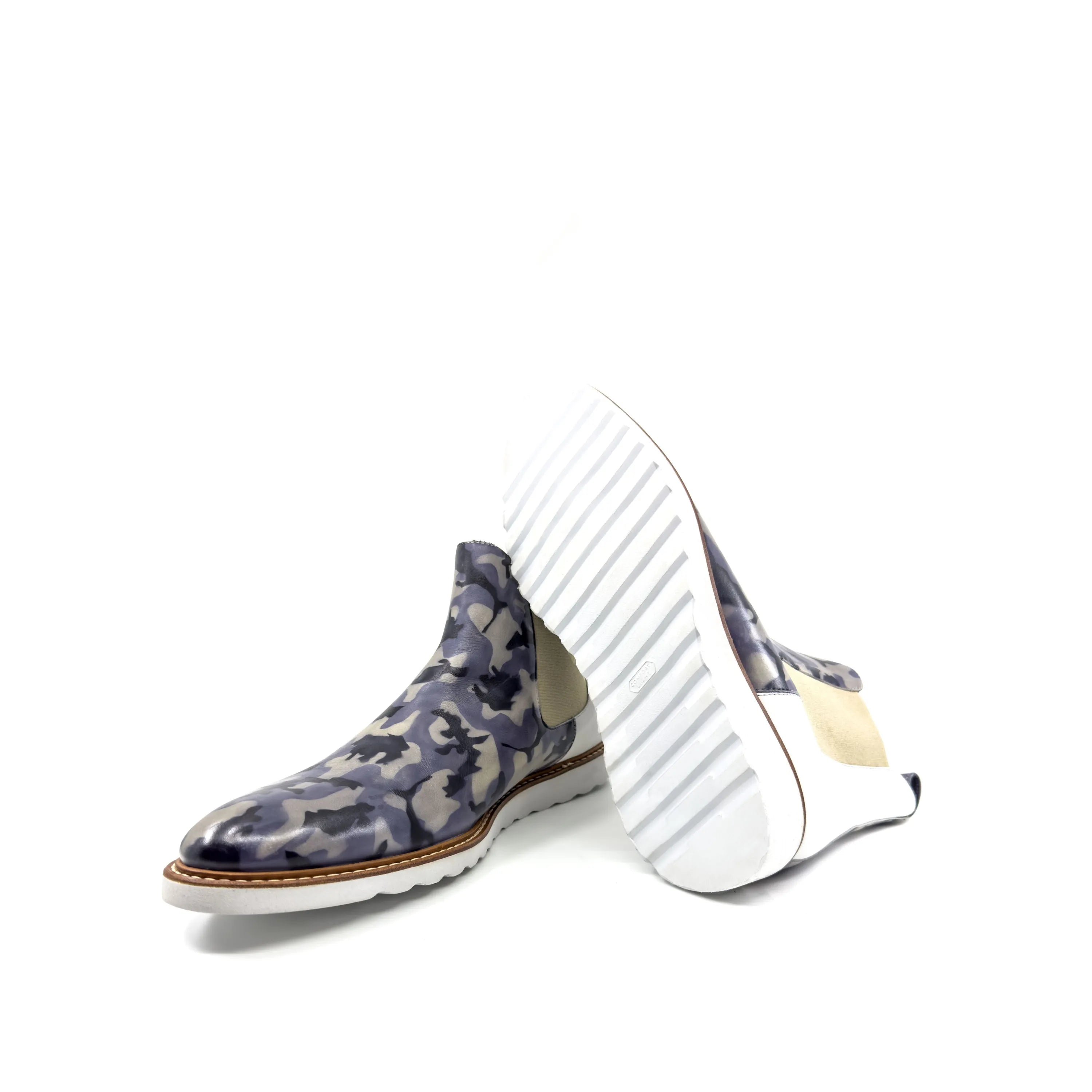Camouflage Olivar Chelsea Patina Boots featuring stylish white soles for modern flair