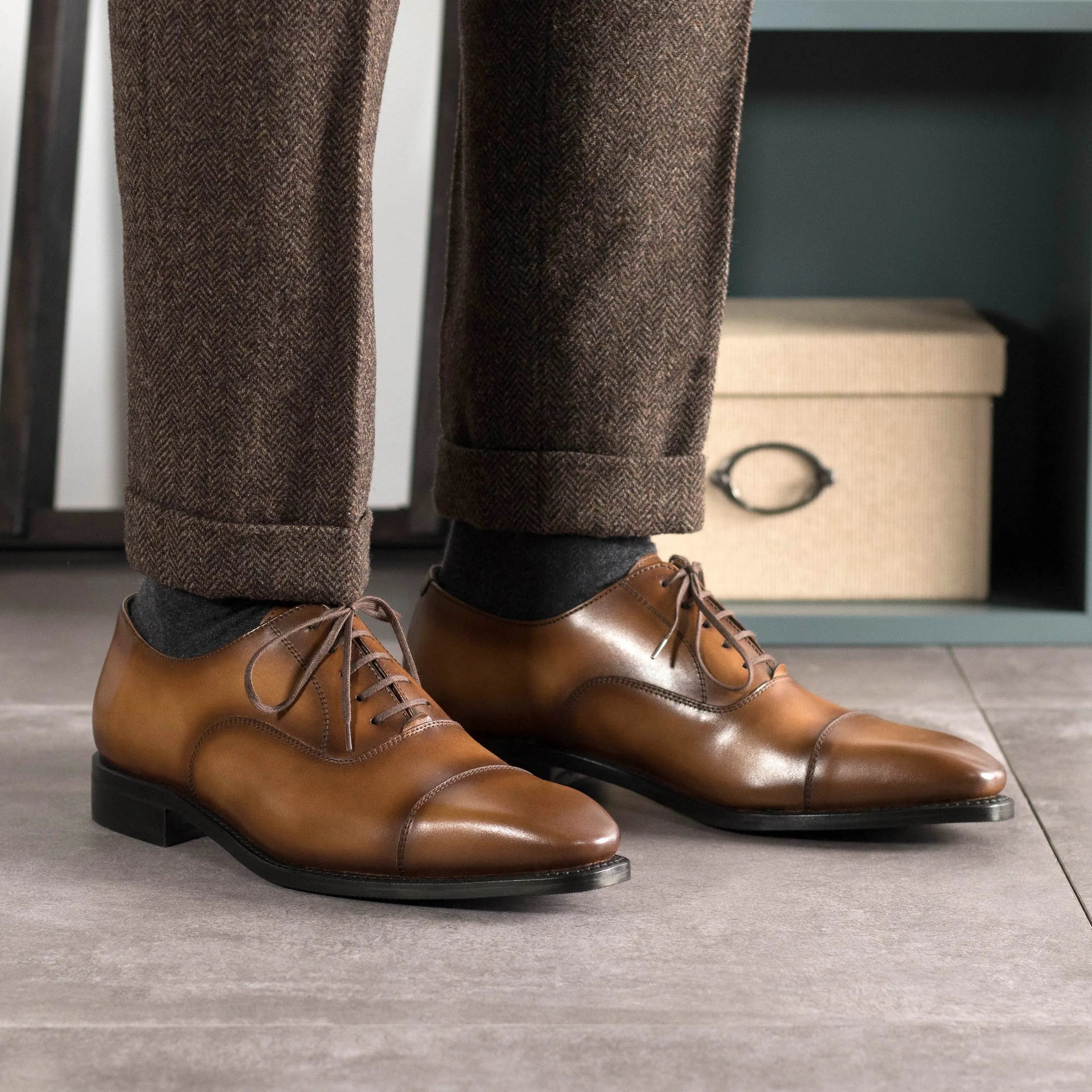Brown leather Onyx Oxford Shoes offering elegance and style for any occasion
