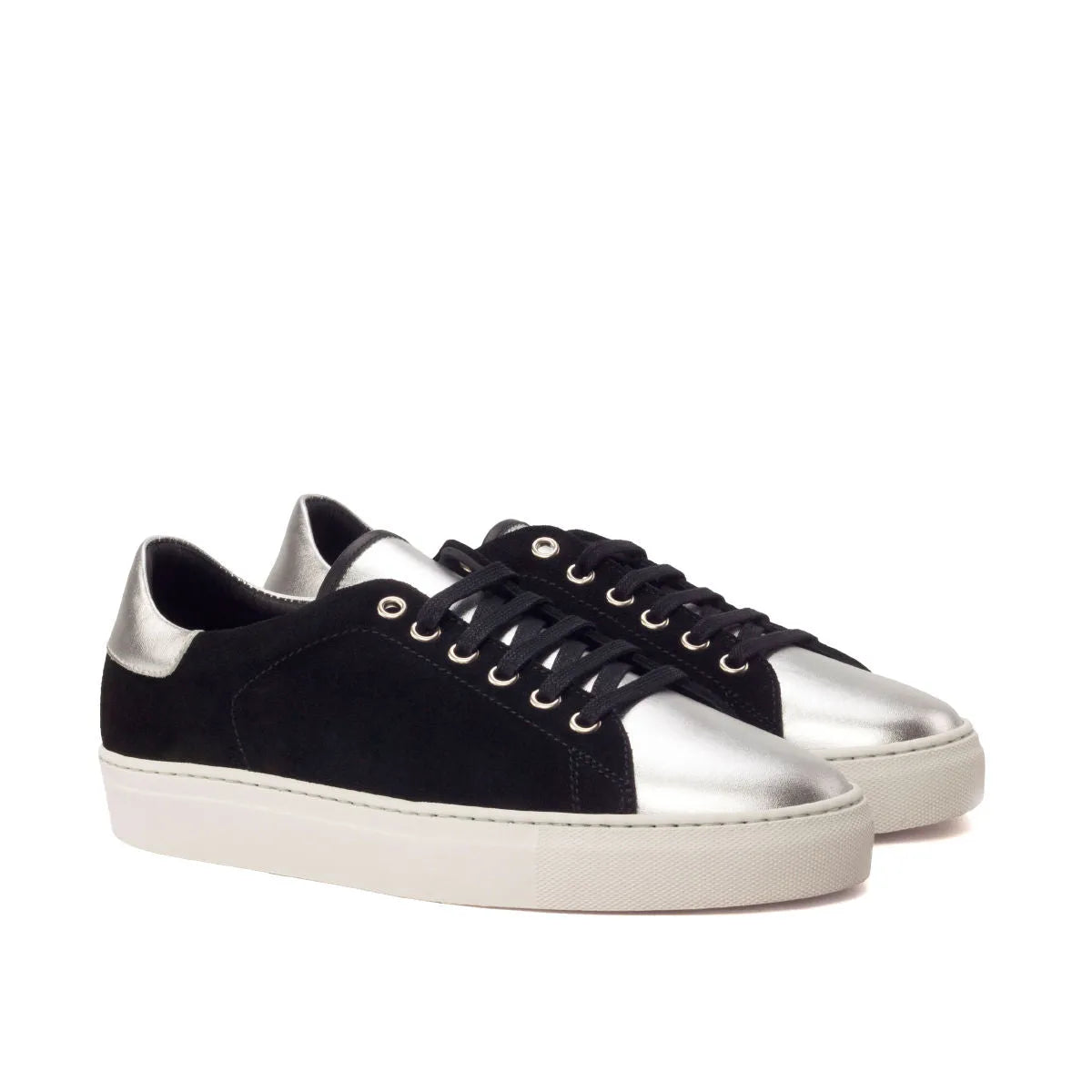 Black and silver Raulond Trainer Sneaker showcasing modern athletic style and comfort
