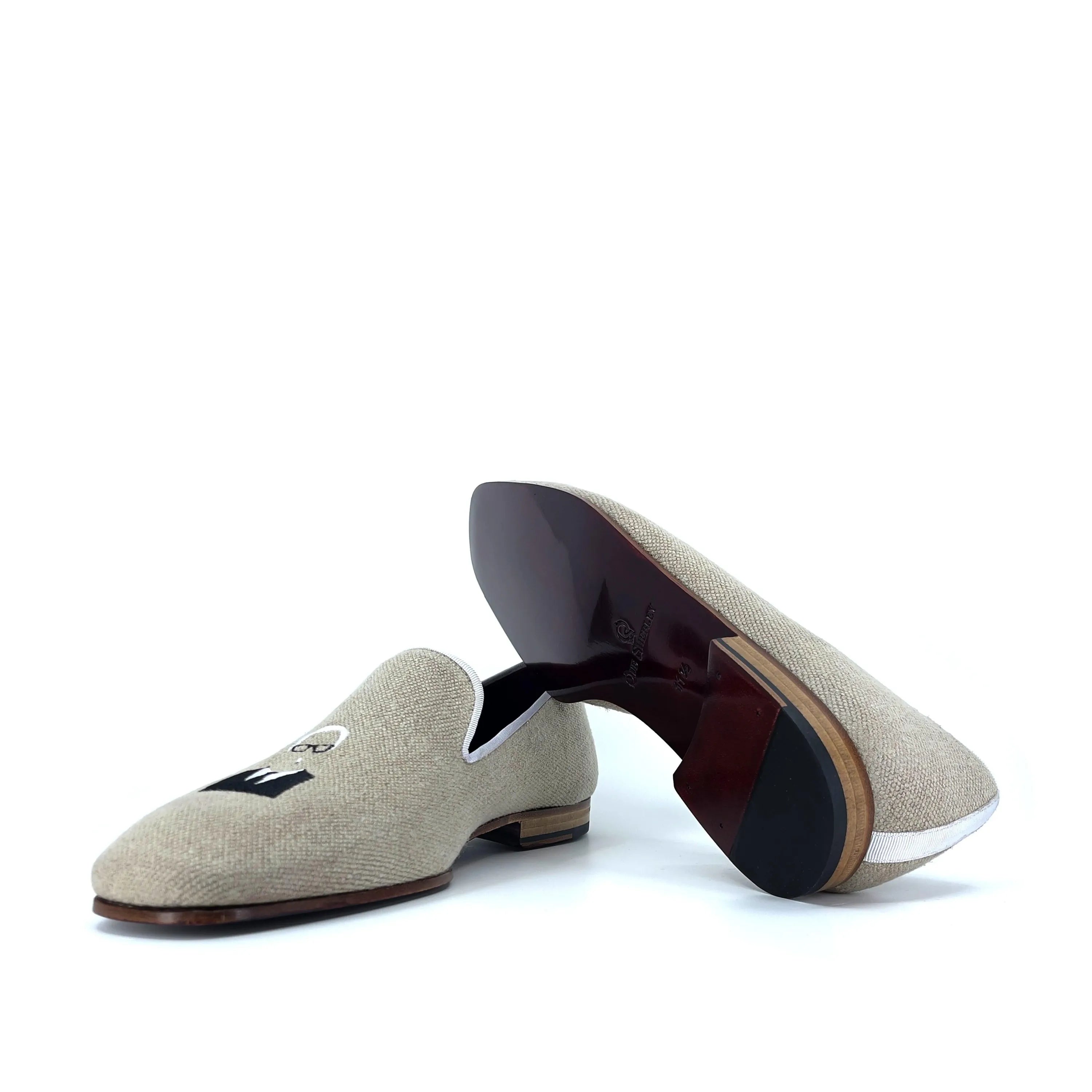 Beige embroidered loafers from the Roger Drake Slipon collection for a stylish look