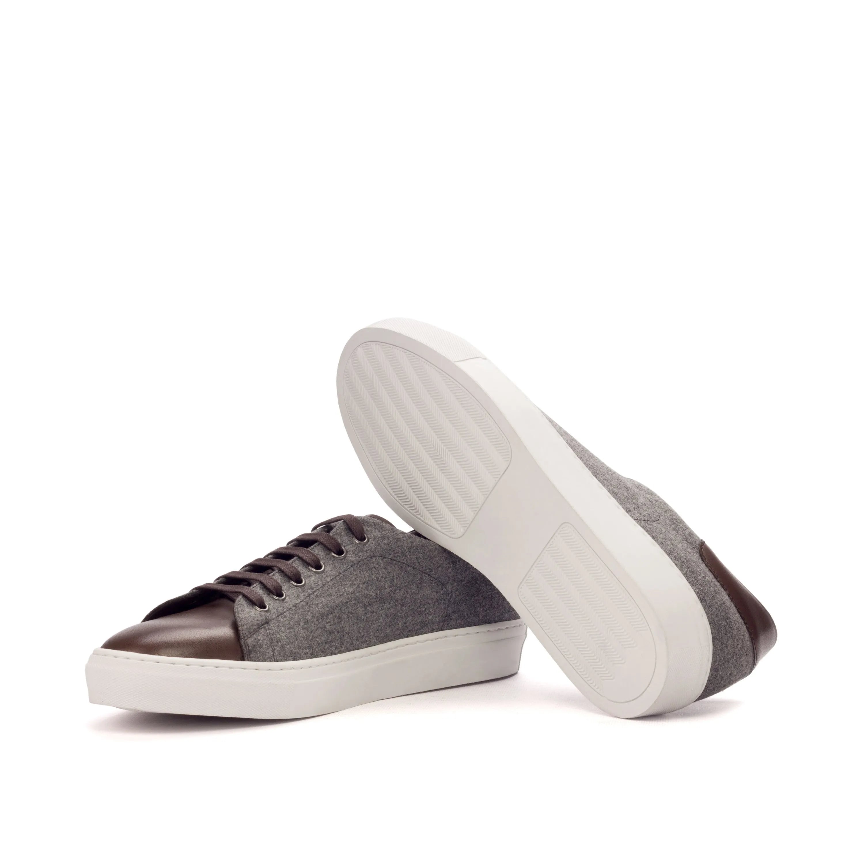 Gray and brown leather Roger Trainer Sneaker with cupsole design for casual style