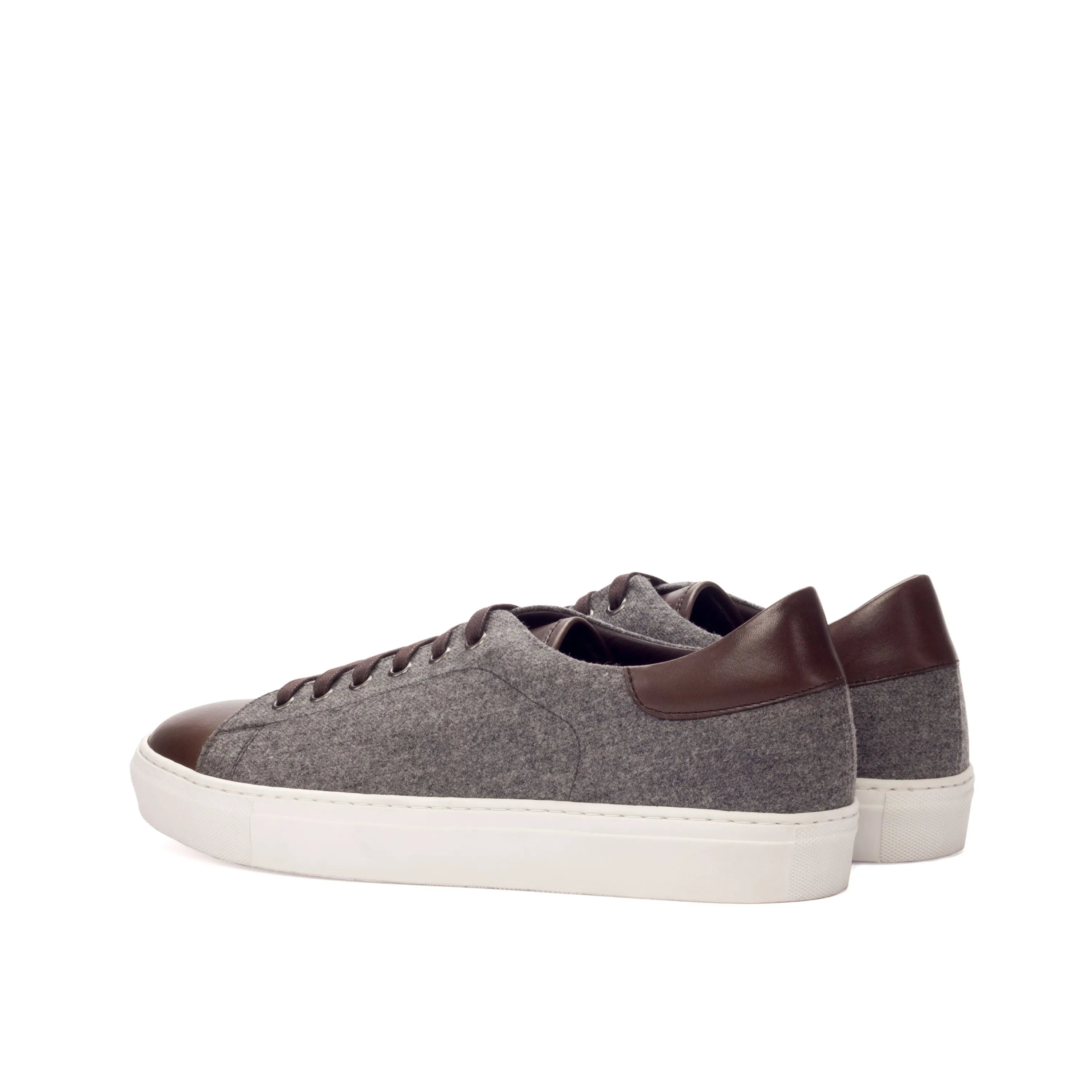 Gray and brown leather Roger Trainer Sneaker designed for style and comfort