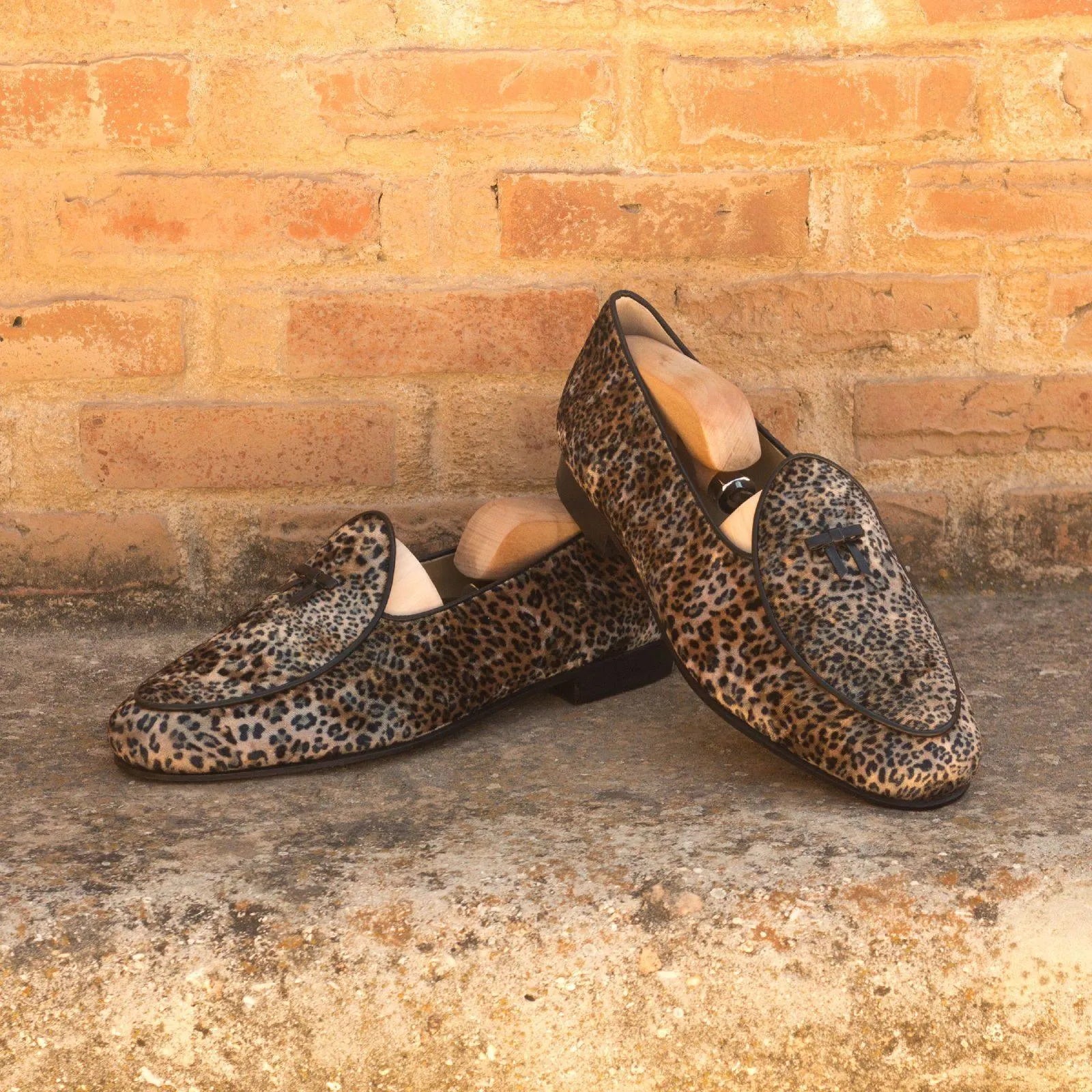 Leopard print loafers of the Russia Belgian Monk Slipper II with double monk design