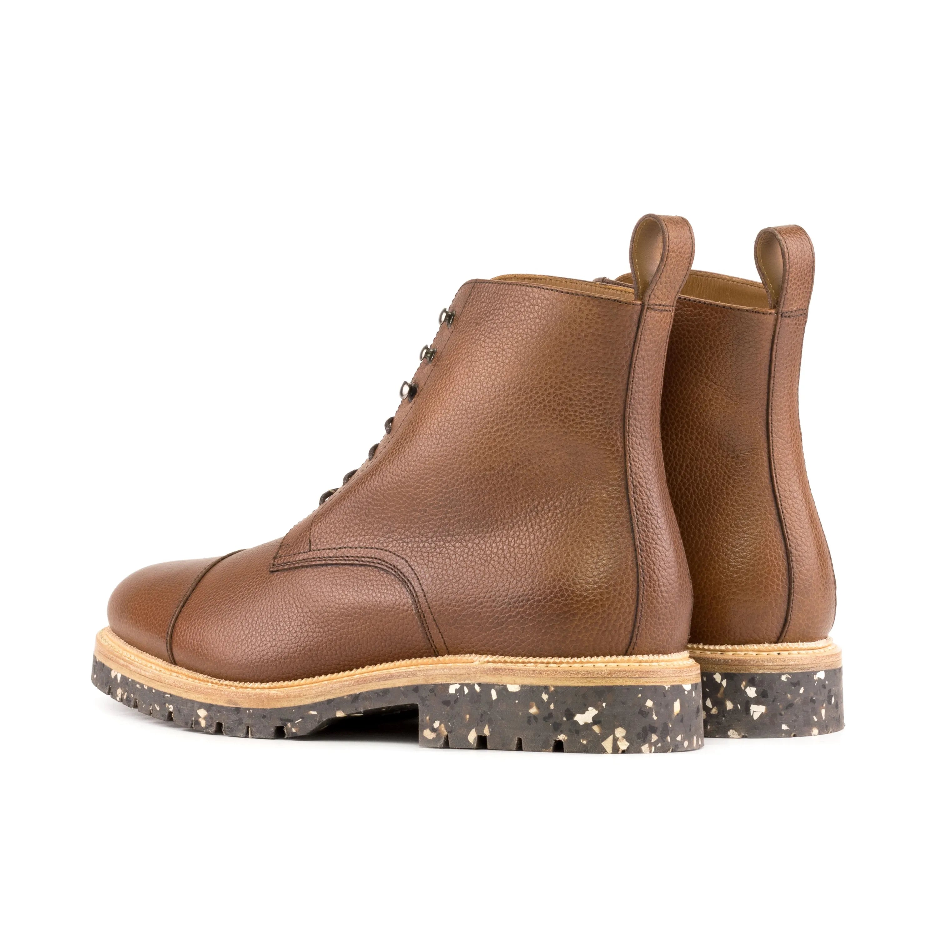 Brown leather cap-toe boots in Senio Jumper Boots style, perfect for any occasion