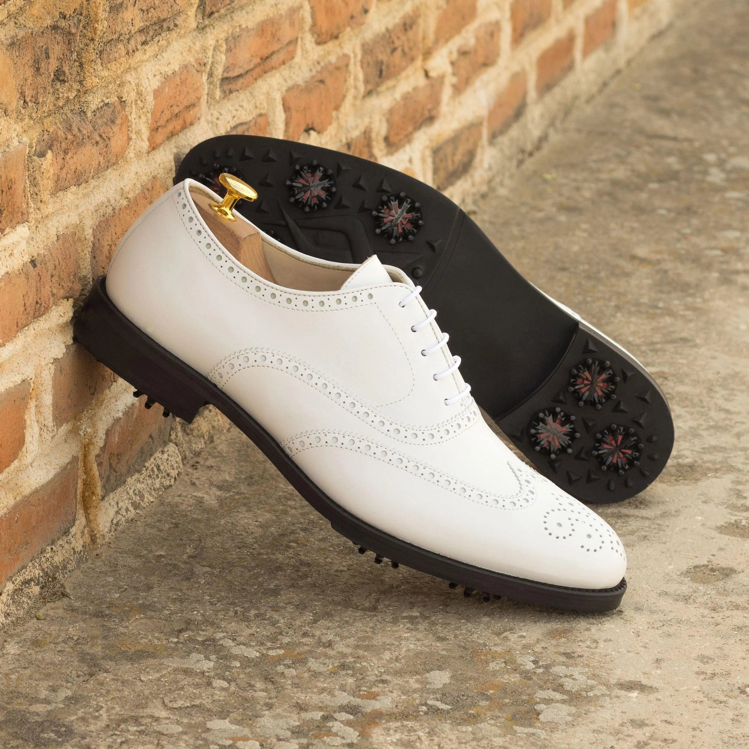 White leather Stan Full Brogue Golf Shoes II perfect for stylish golf performance