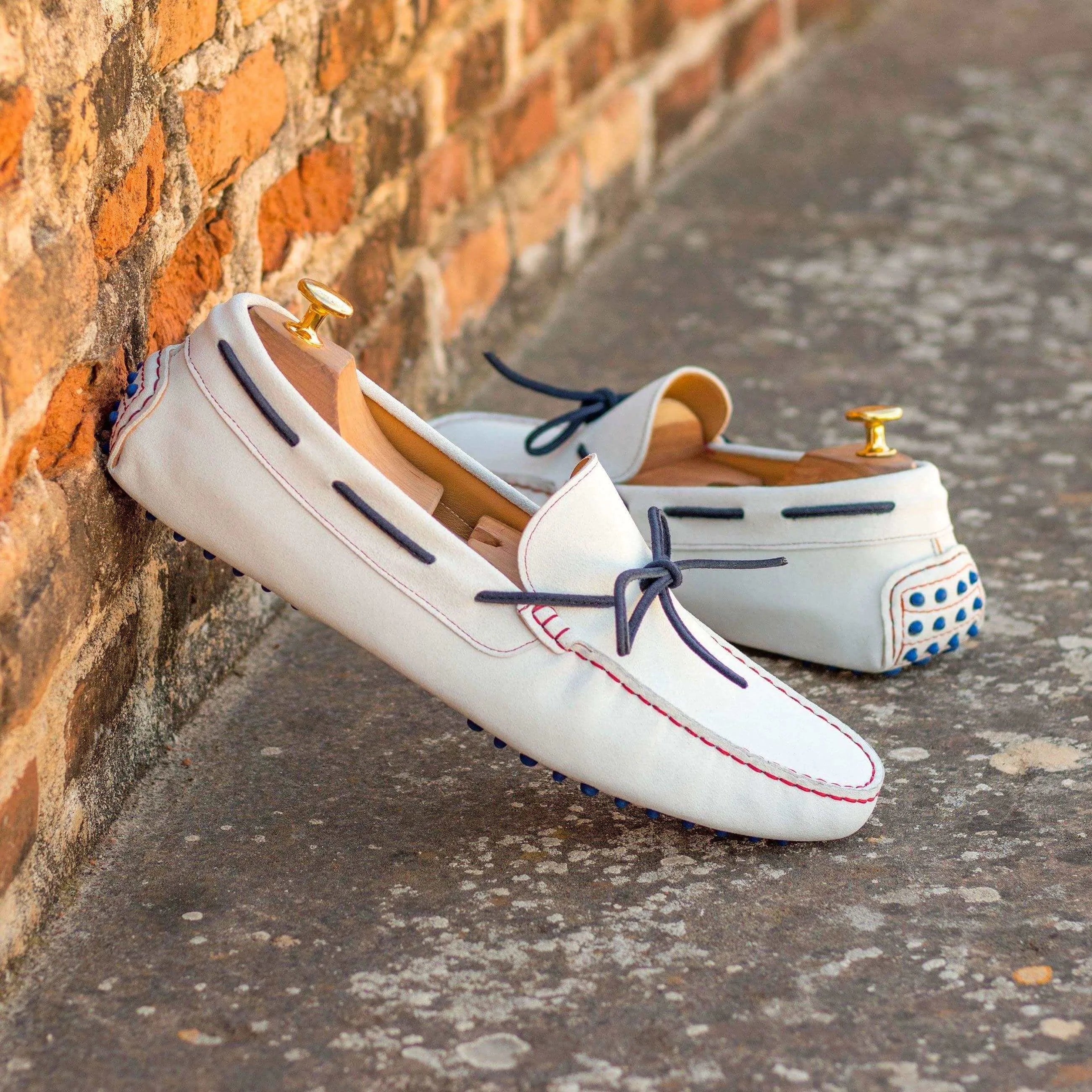 White leather driving shoes from 1989 Driver, stylish and comfortable for any cart