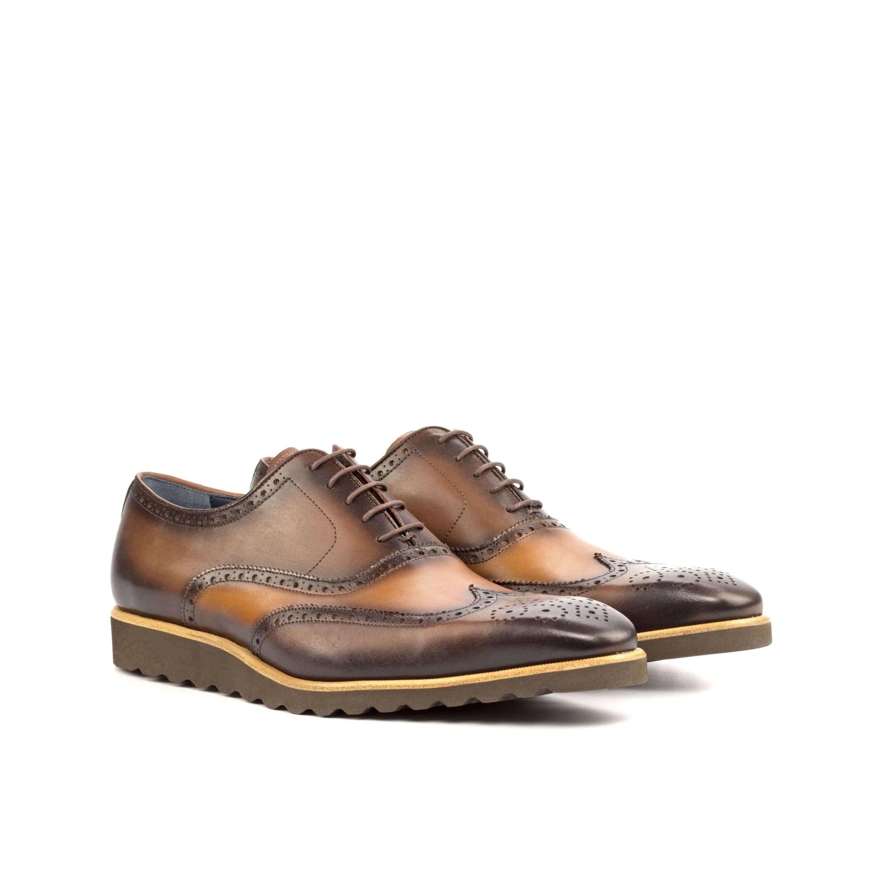 Brown leather wingtip brogue shoes from 21QW, ideal luxury bespoke shoes for men