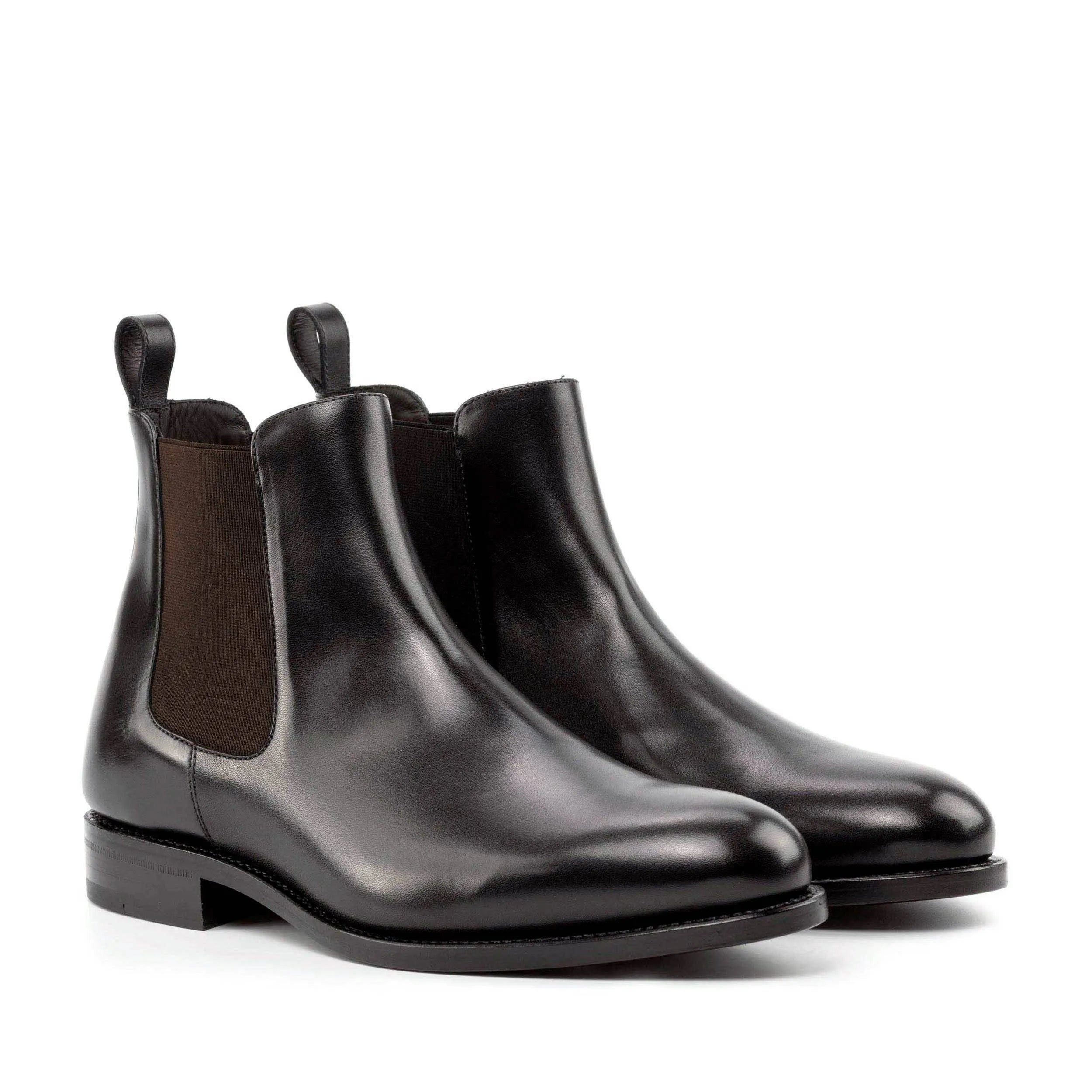 Luxury bespoke 6007 Chelsea Boots in black calf leather for men