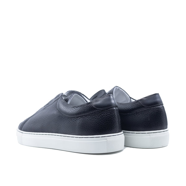 V79 Laceless Sneaker