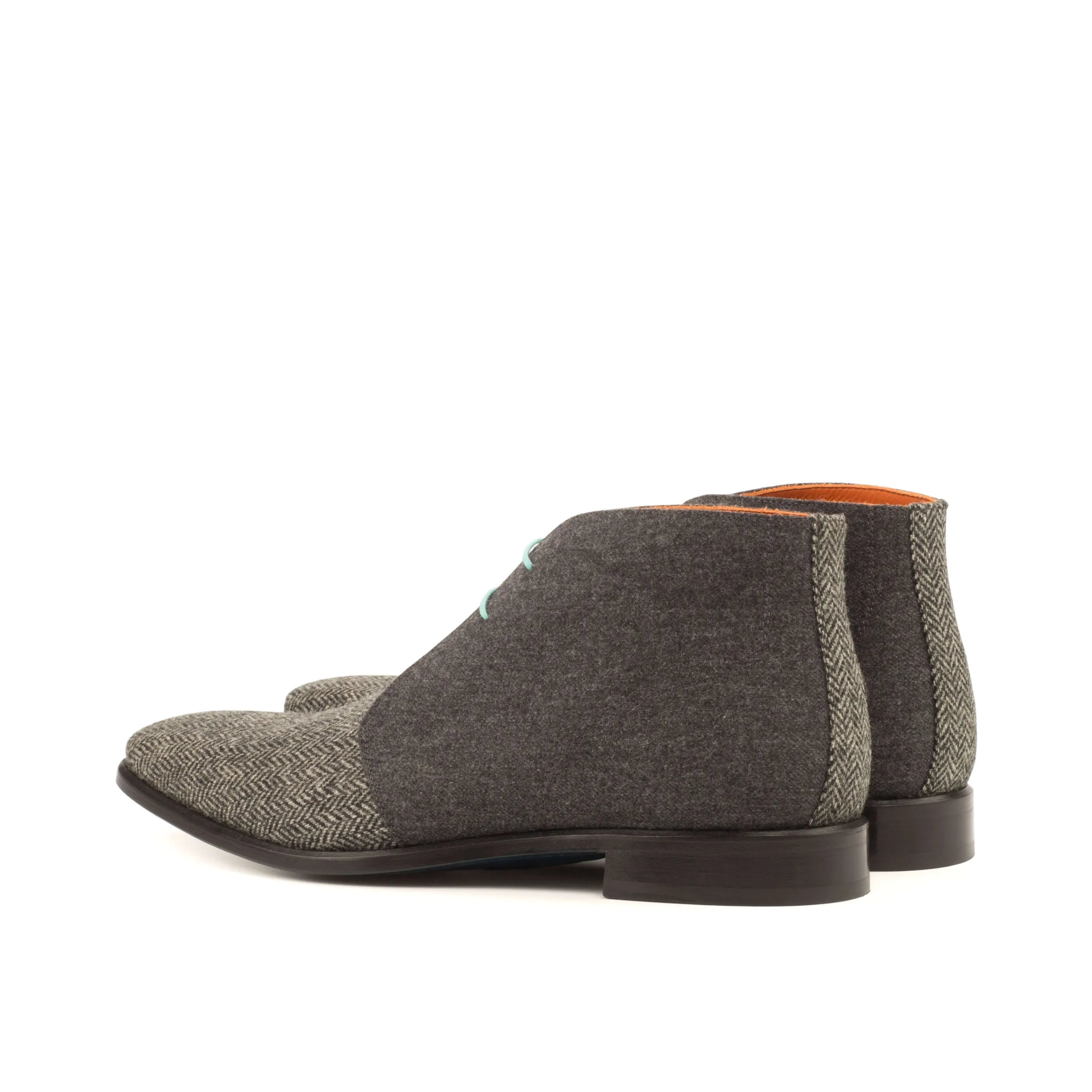 Gray tweed Anthelym Chukka boots showcasing stylish and versatile footwear