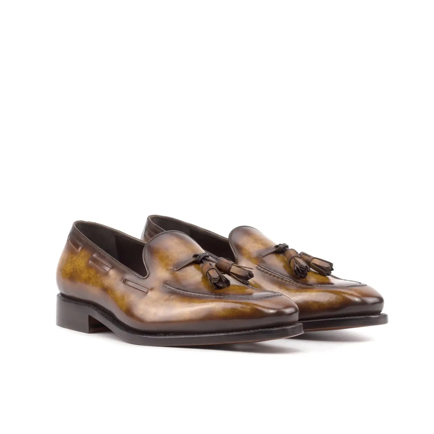 Elegant brown leather tassel loafers with Vuala patina sheen