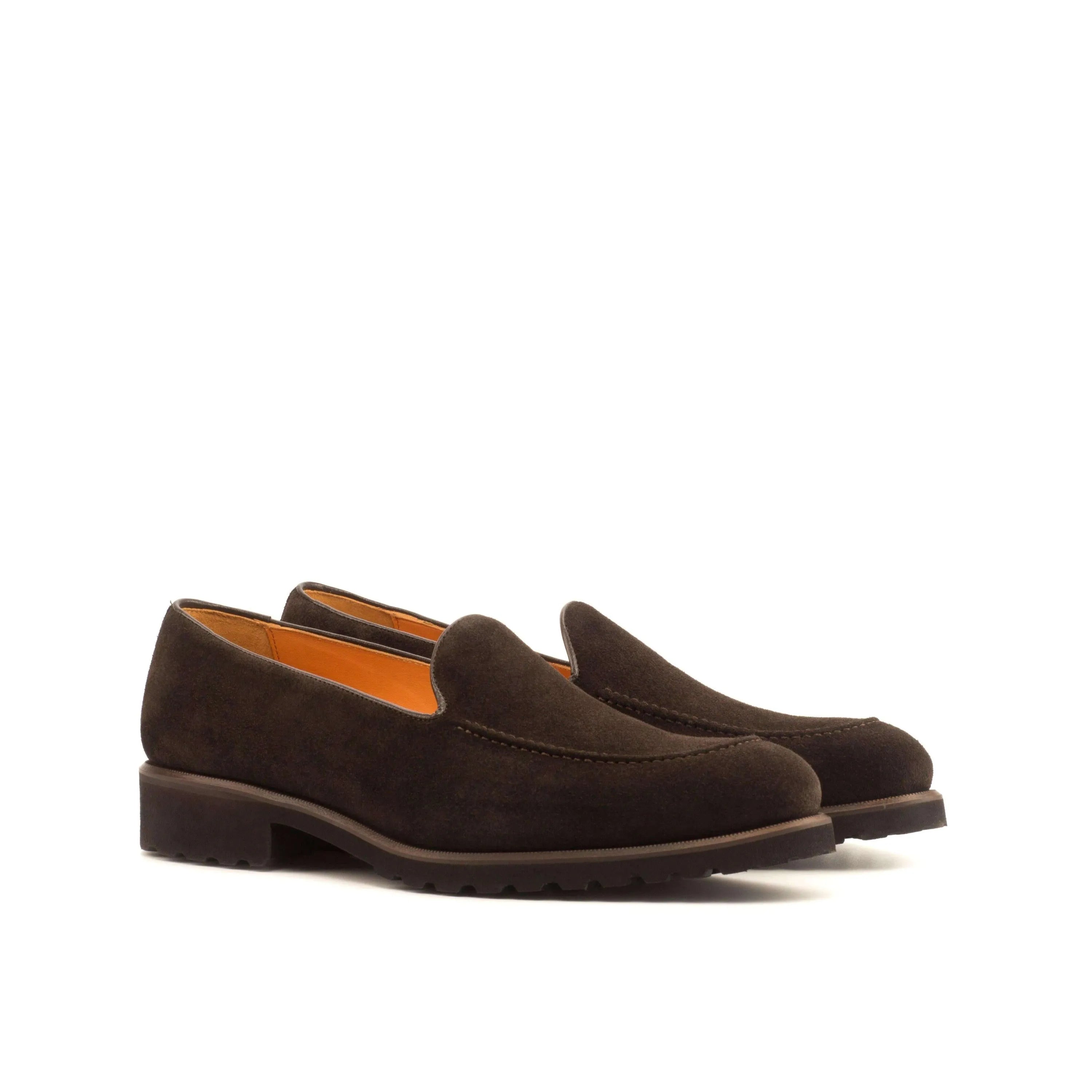 Brown suede Chahta Loafers II with a rounded toe design in dark brown