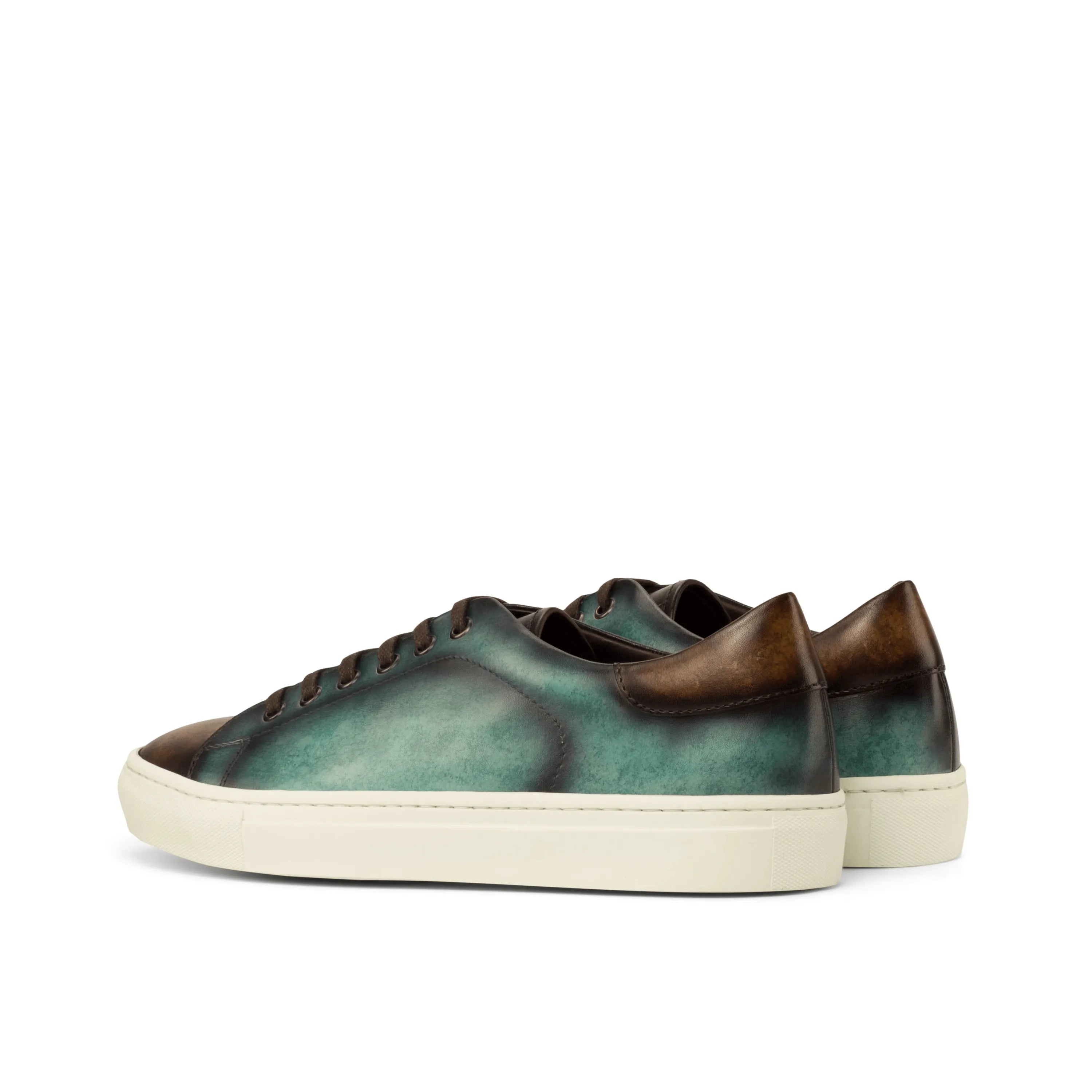 Two-toned leather sneakers in the Chochmo Trainer Sneaker II style