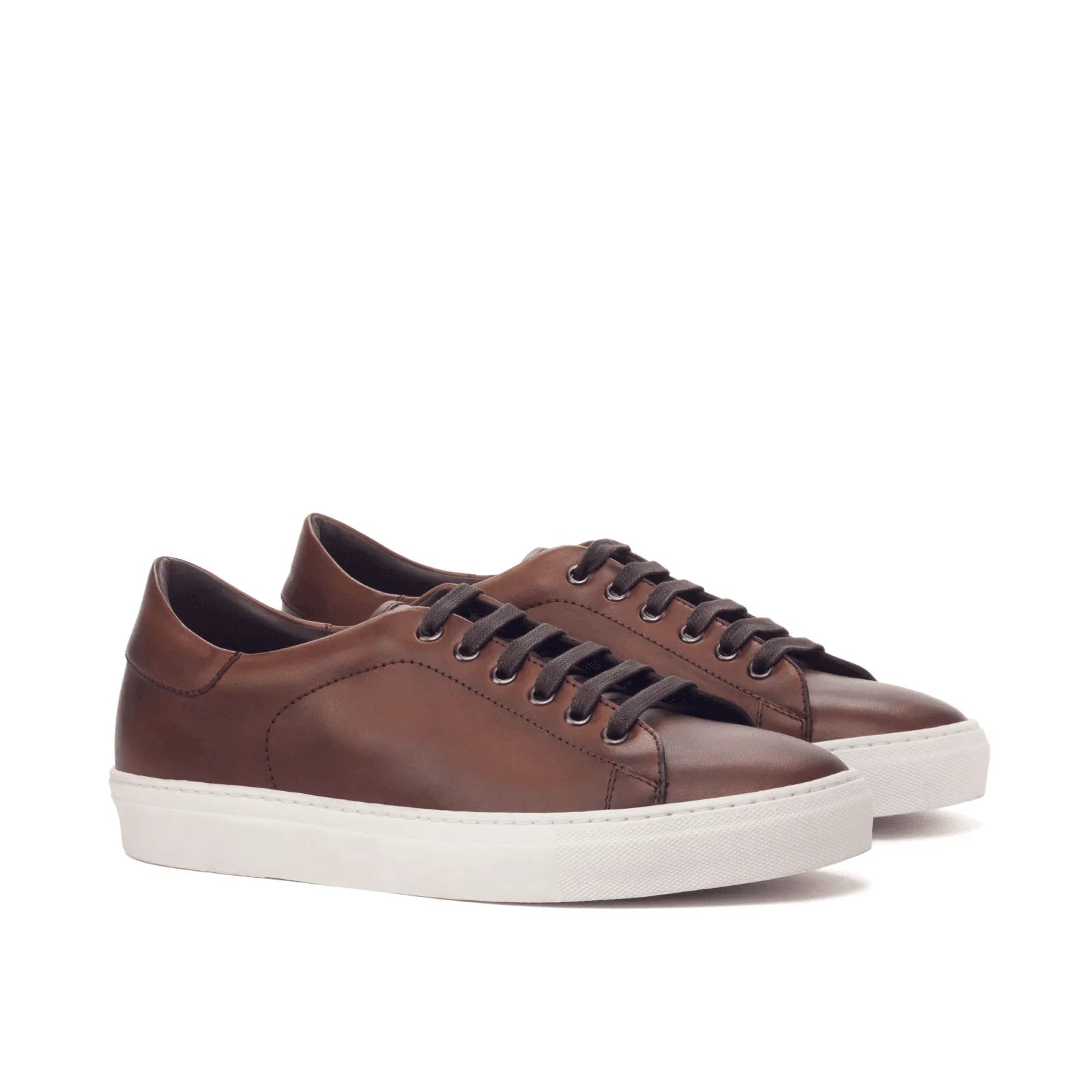 Brown leather Claus Trainer Sneaker II showcasing stylish and comfortable design