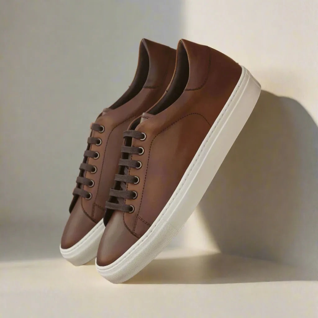 Brown leather Claus Trainer Sneakers with white soles for stylish comfort