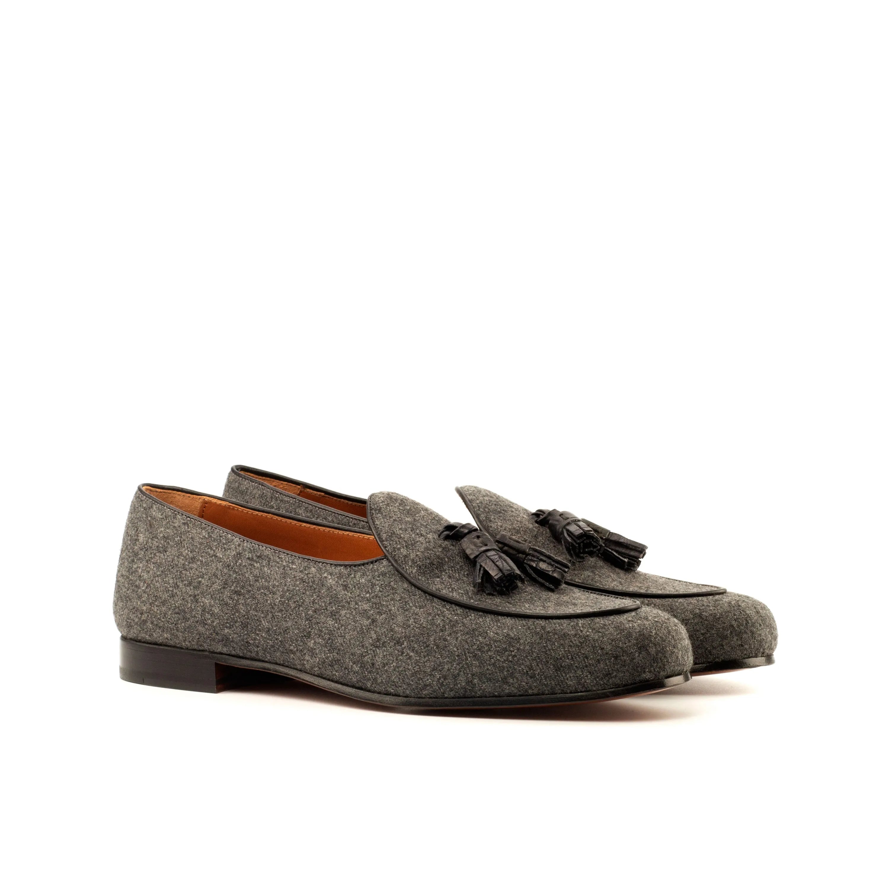 Gray wool tassel loafers from Daou Belgian Slipper, perfect for stylish footwear options