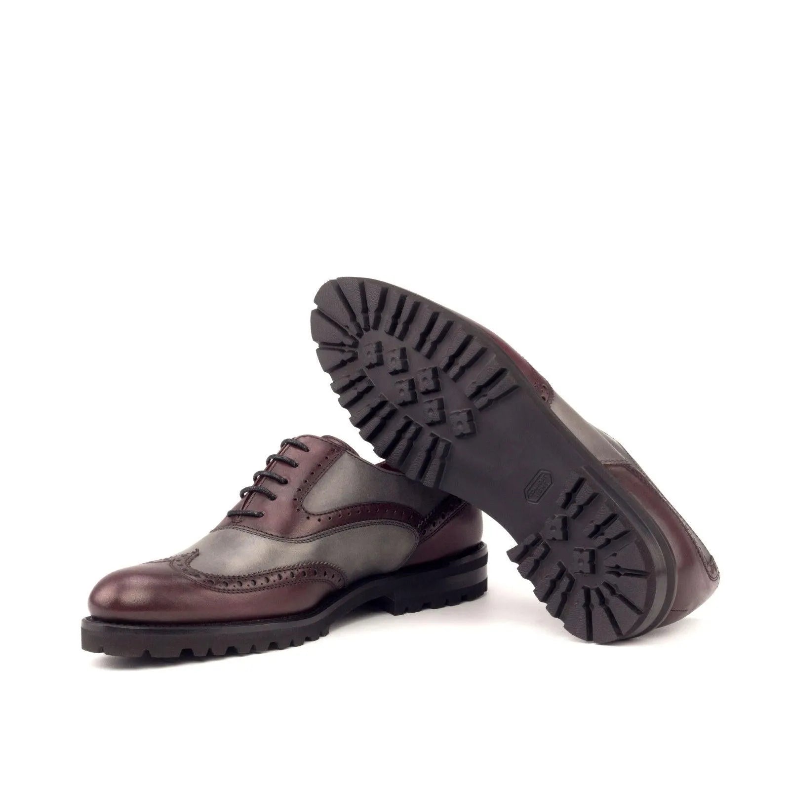 Two-toned leather brogue shoes from Delila Ladies, crafted with painted calf leather